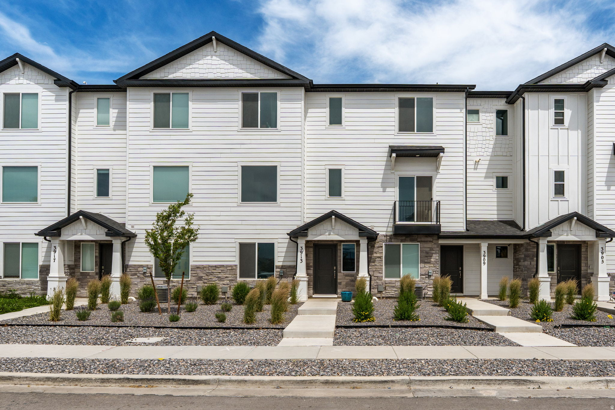 EAGLE POINT - Residential