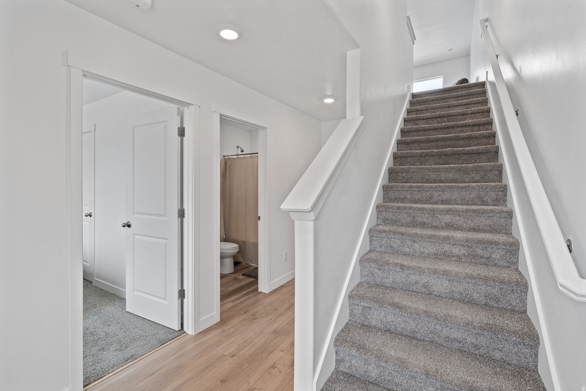 EAGLE POINT - Residential
