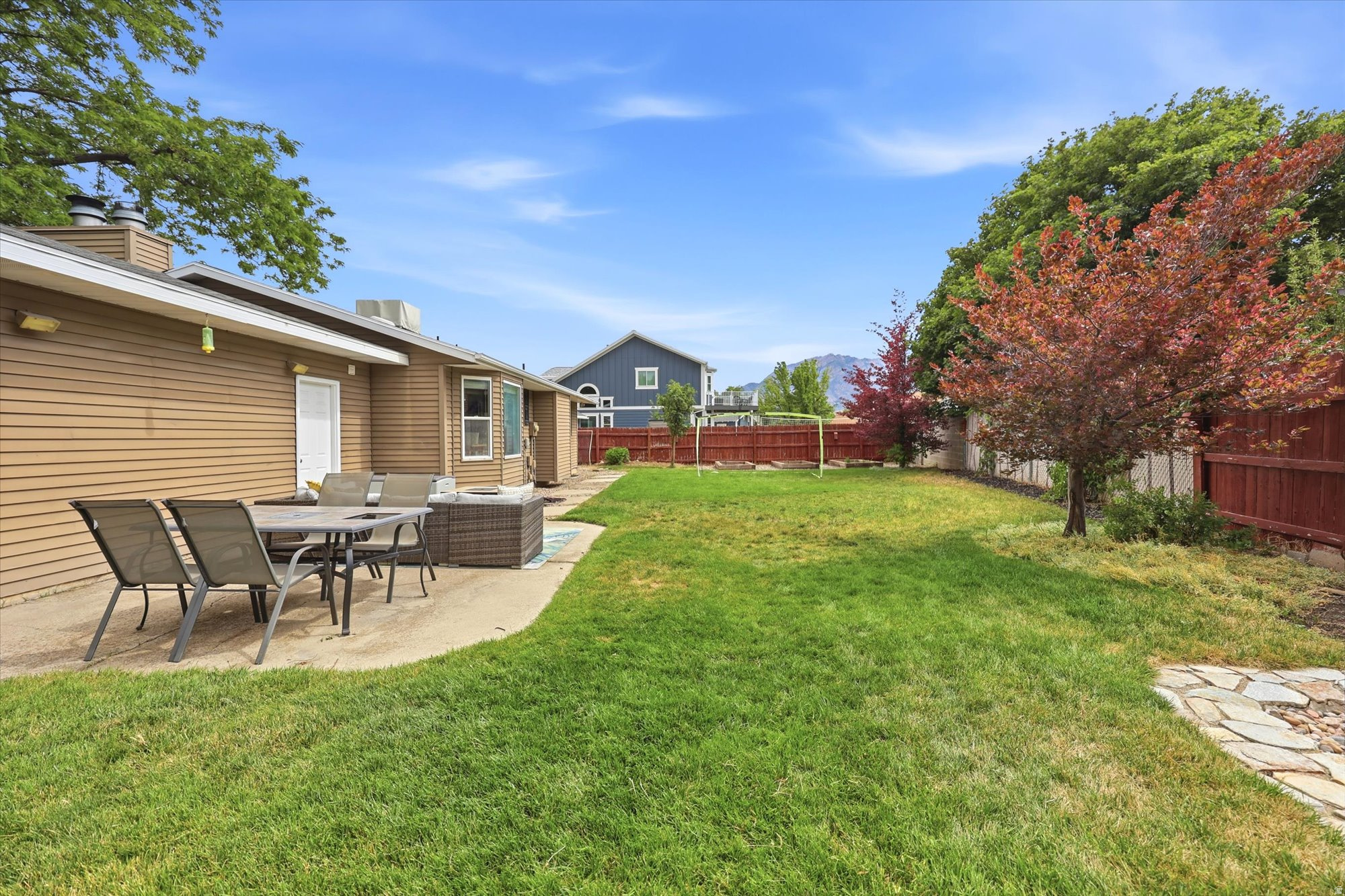 MEADOWS - Residential