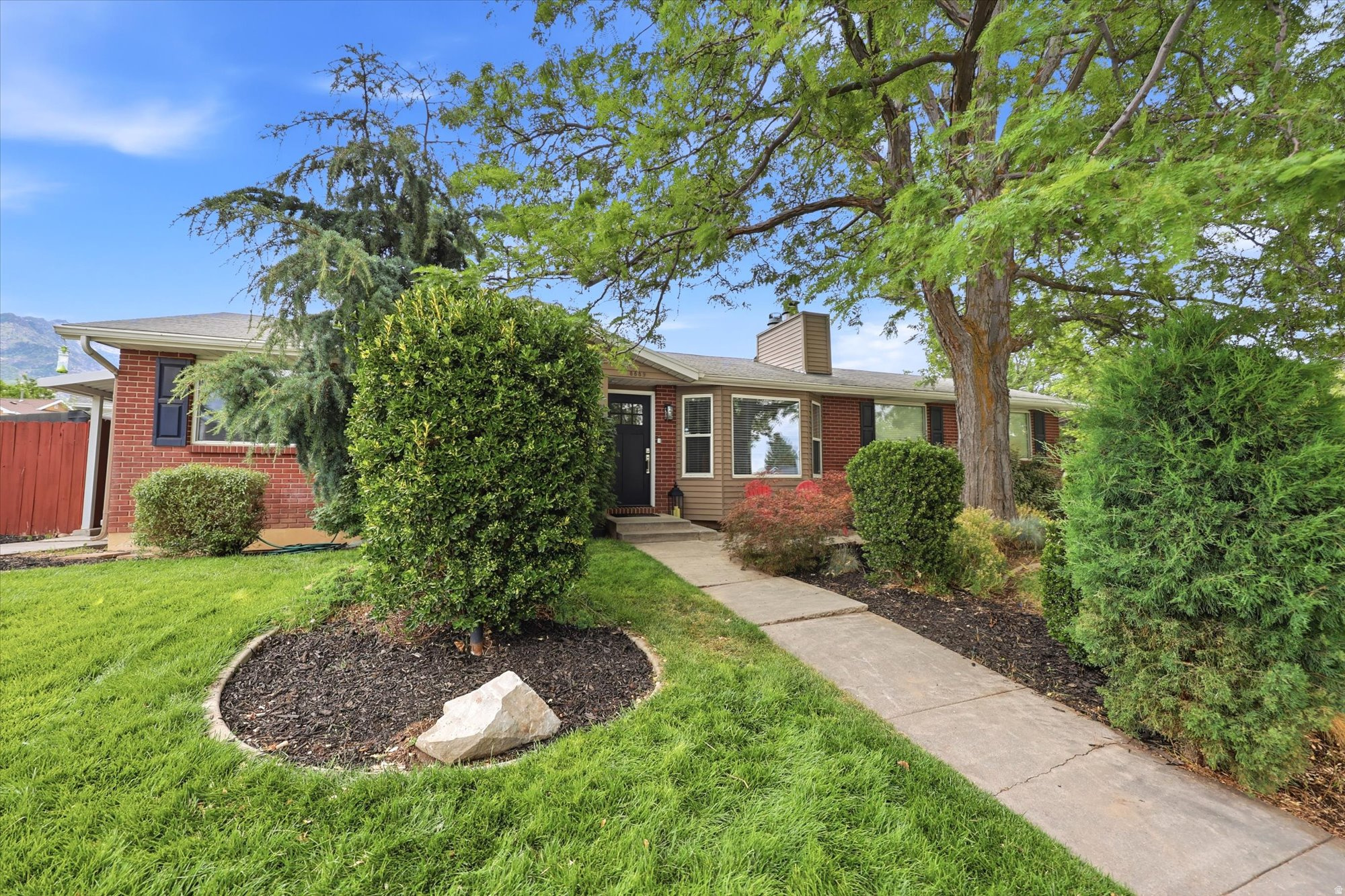 MEADOWS - Residential