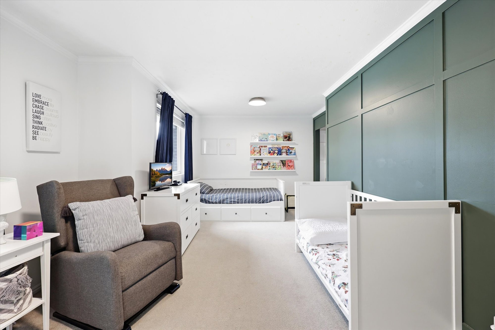 MEADOWS - Residential