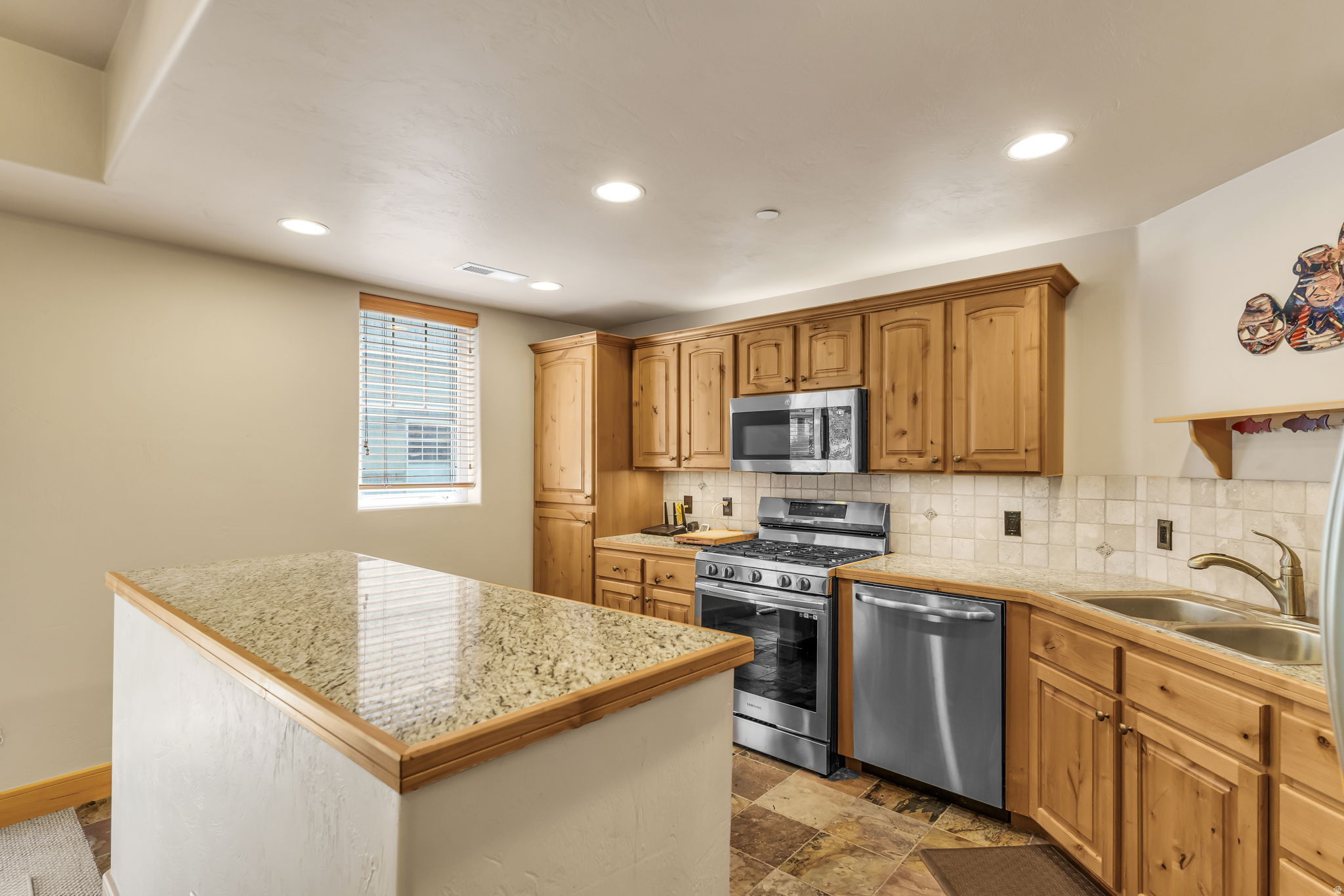 FOX POINT - Residential