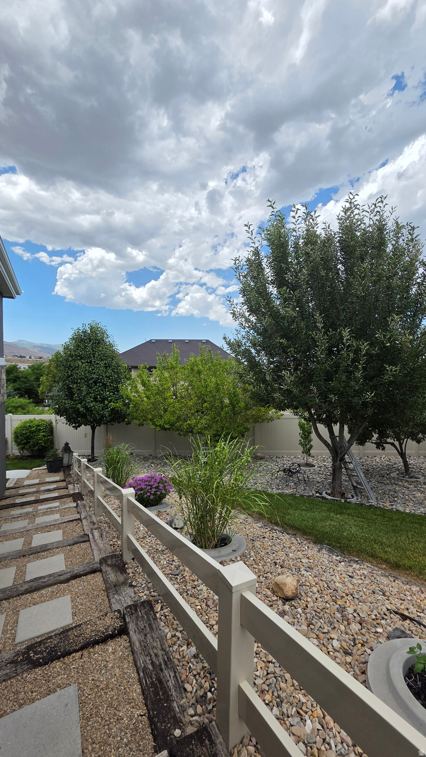 COVE AT HERRIMAN SPR - Residential