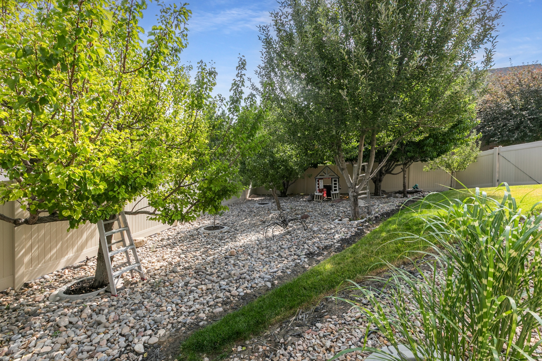 COVE AT HERRIMAN SPR - Residential