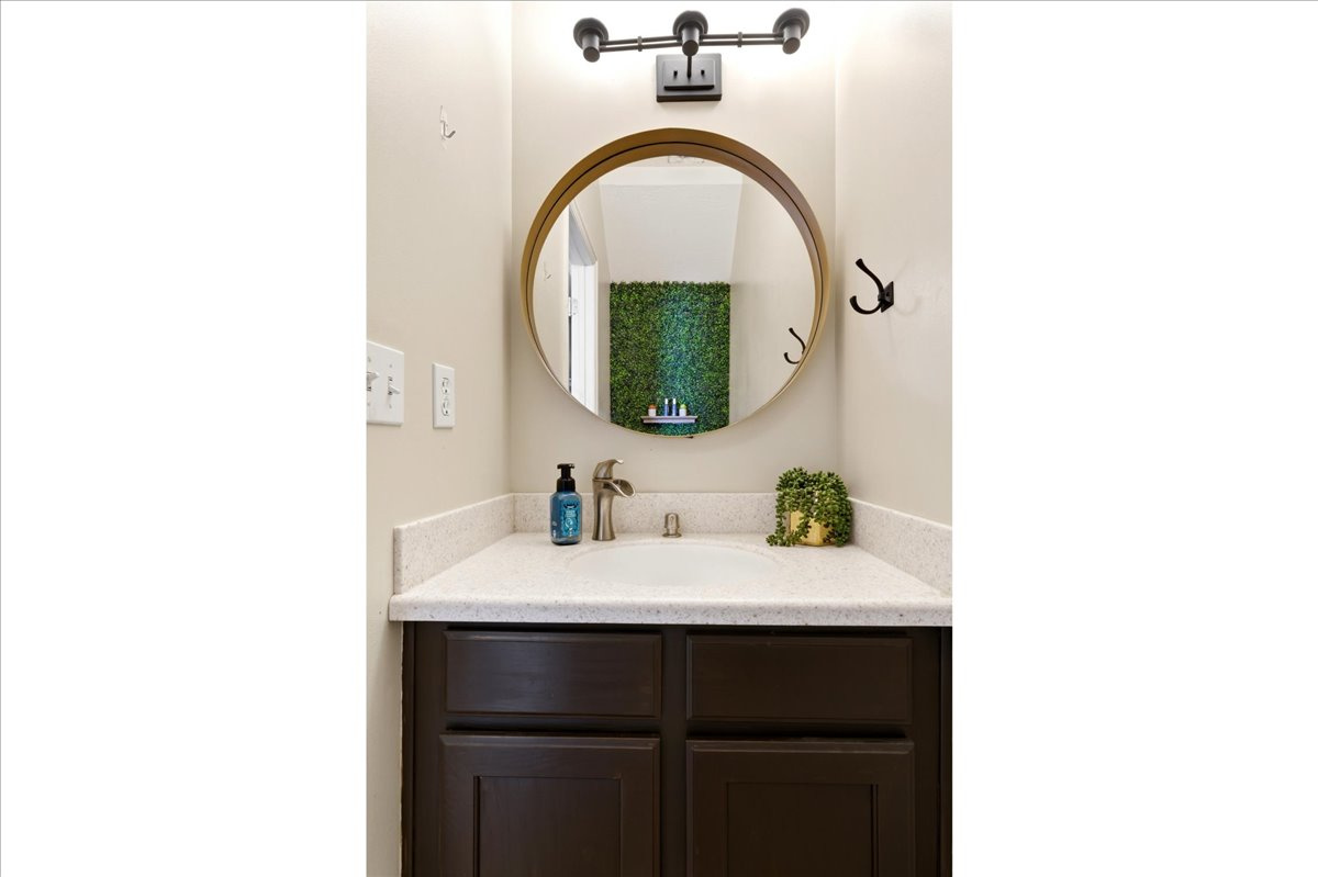 PEREGRINE POINTE - Residential