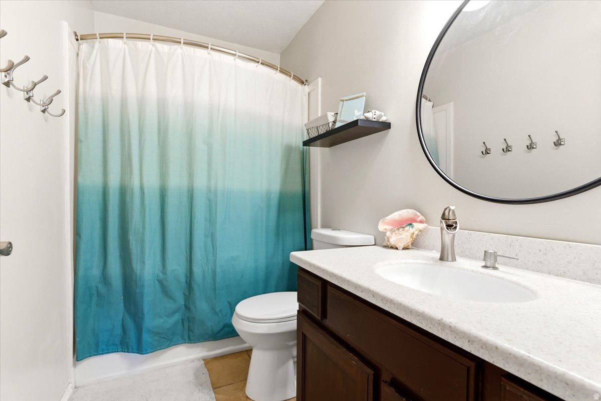 PEREGRINE POINTE - Residential