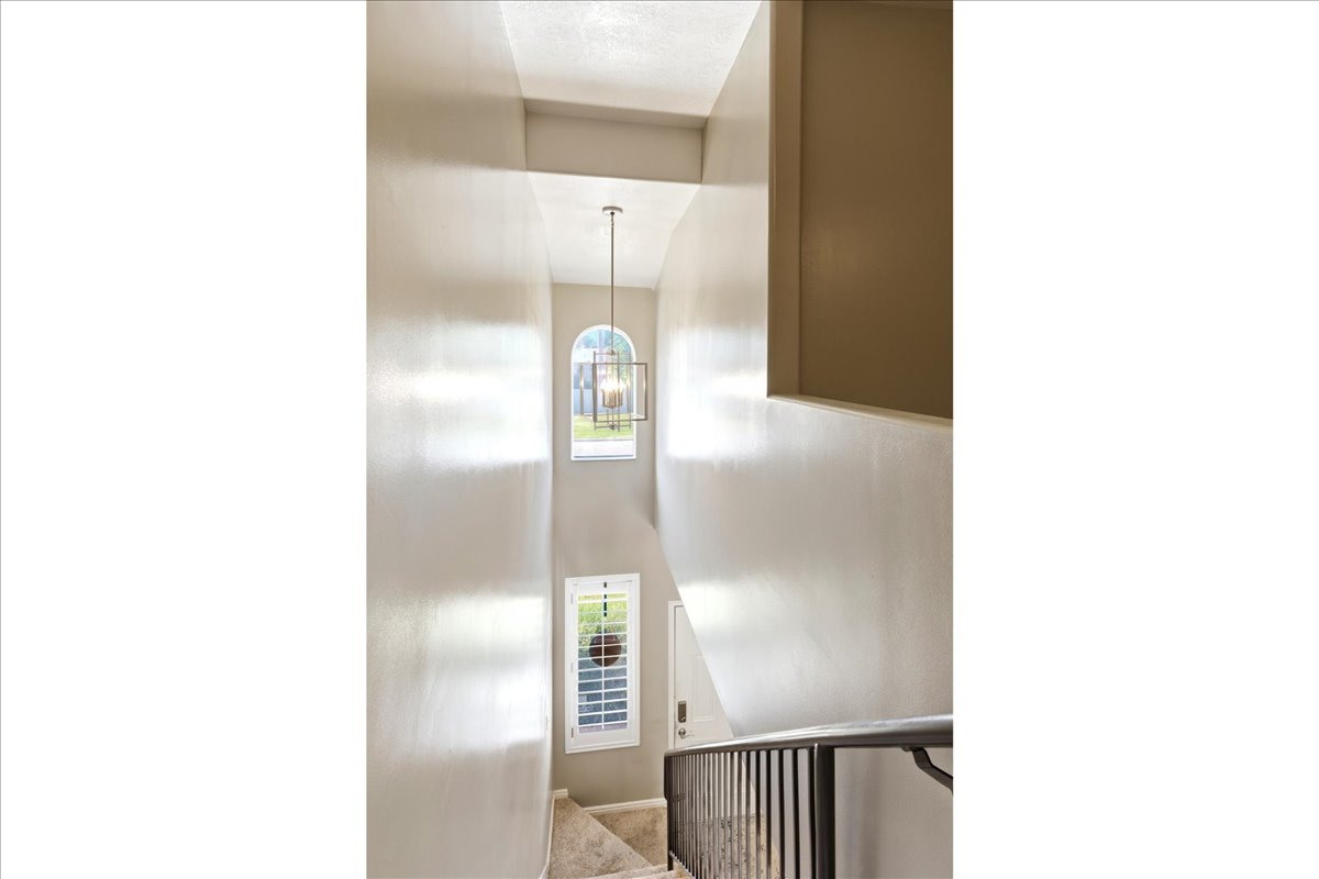 PEREGRINE POINTE - Residential