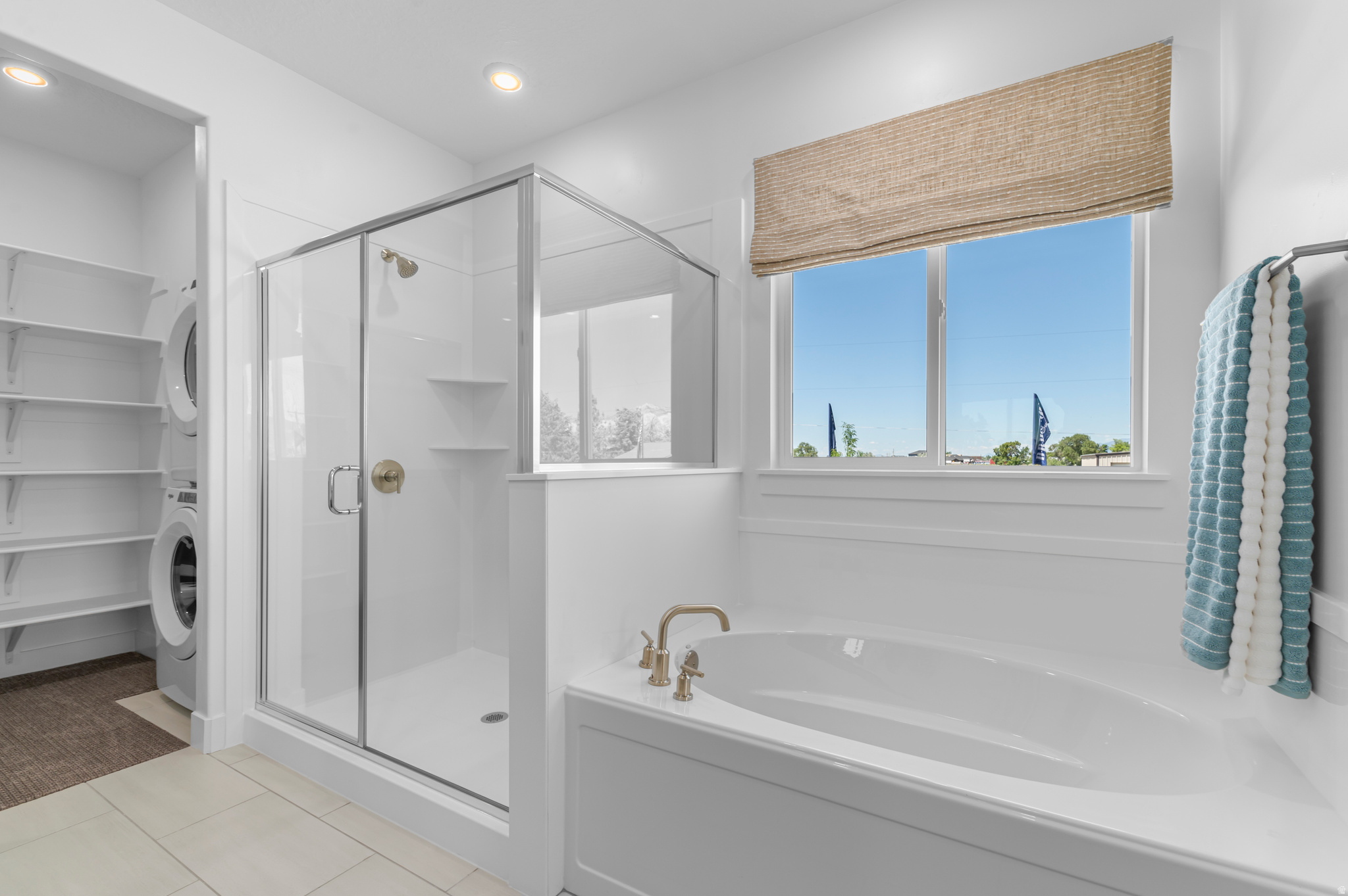 MOUNTAINSIDE ESTATES - Residential