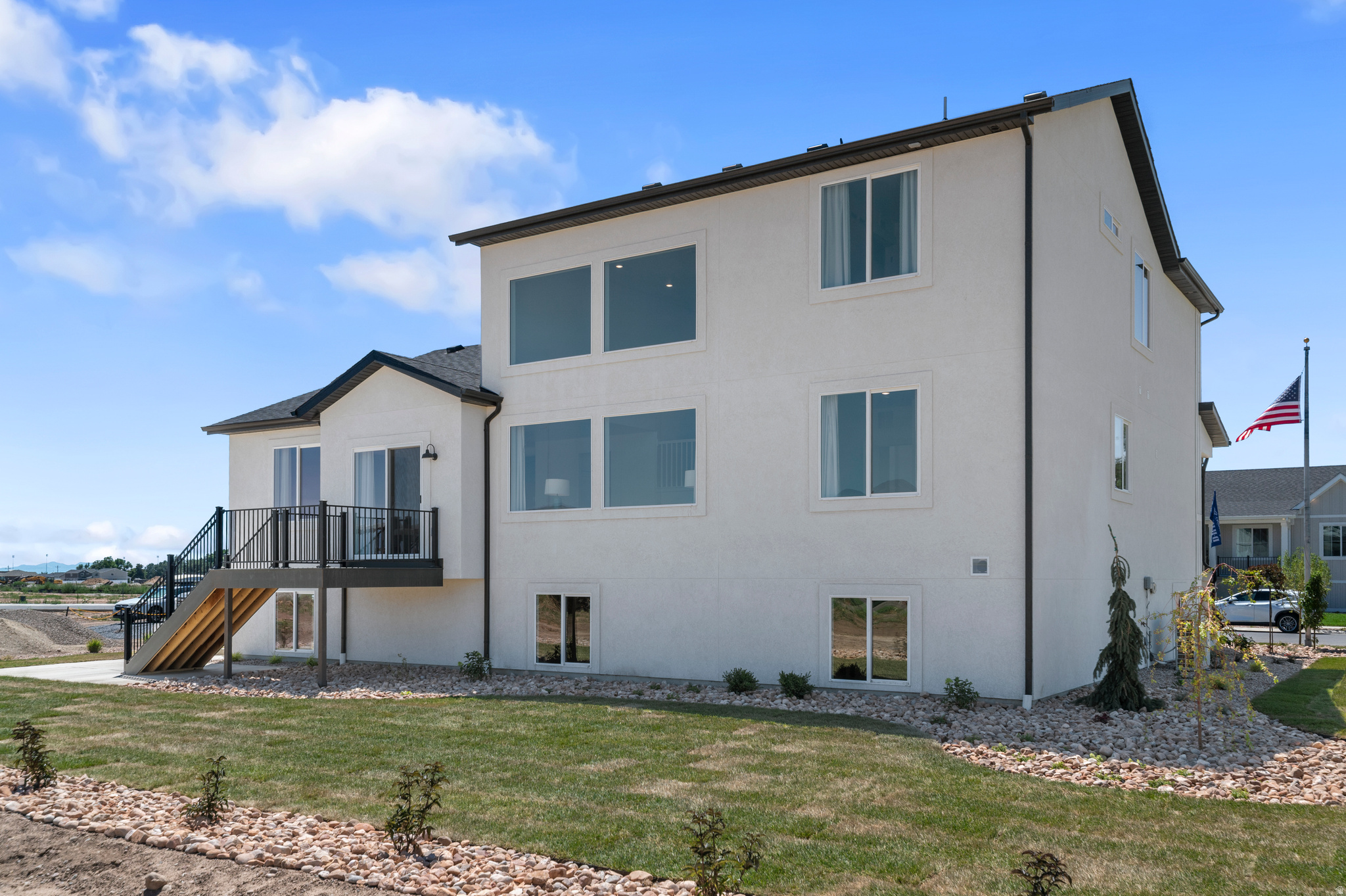 MOUNTAINSIDE ESTATES - Residential