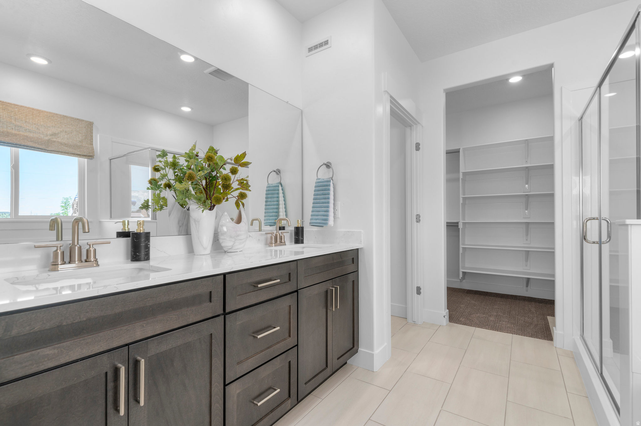 MOUNTAINSIDE ESTATES - Residential