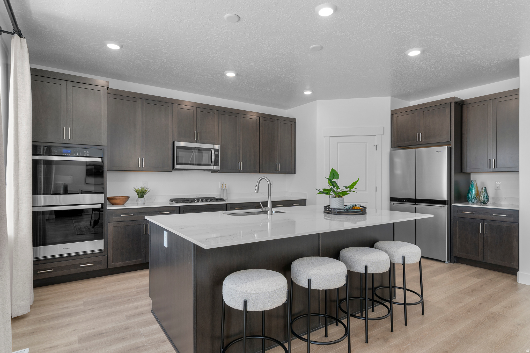 MOUNTAINSIDE ESTATES - Residential