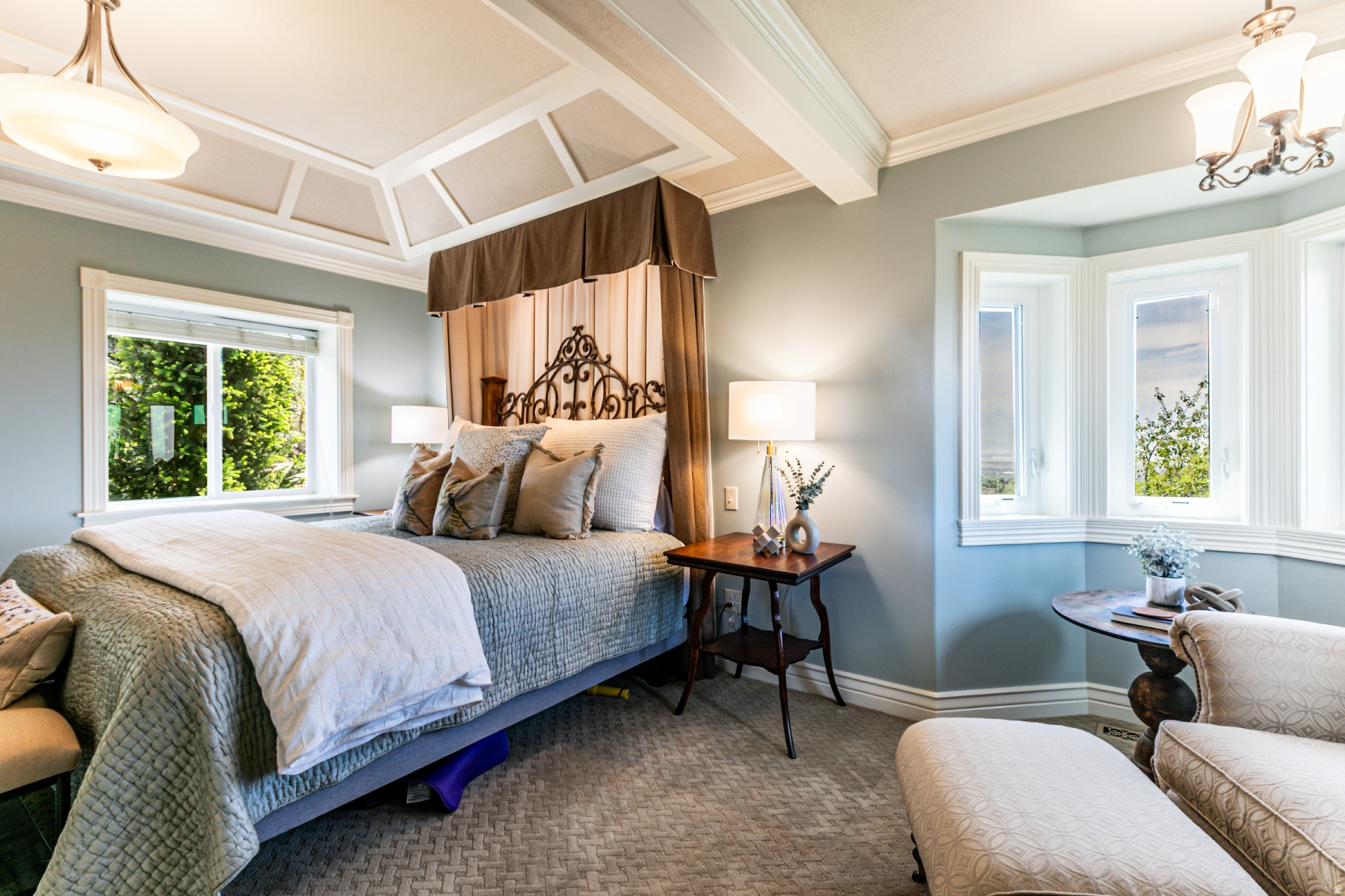 TWIN PEAKS COVE - Residential