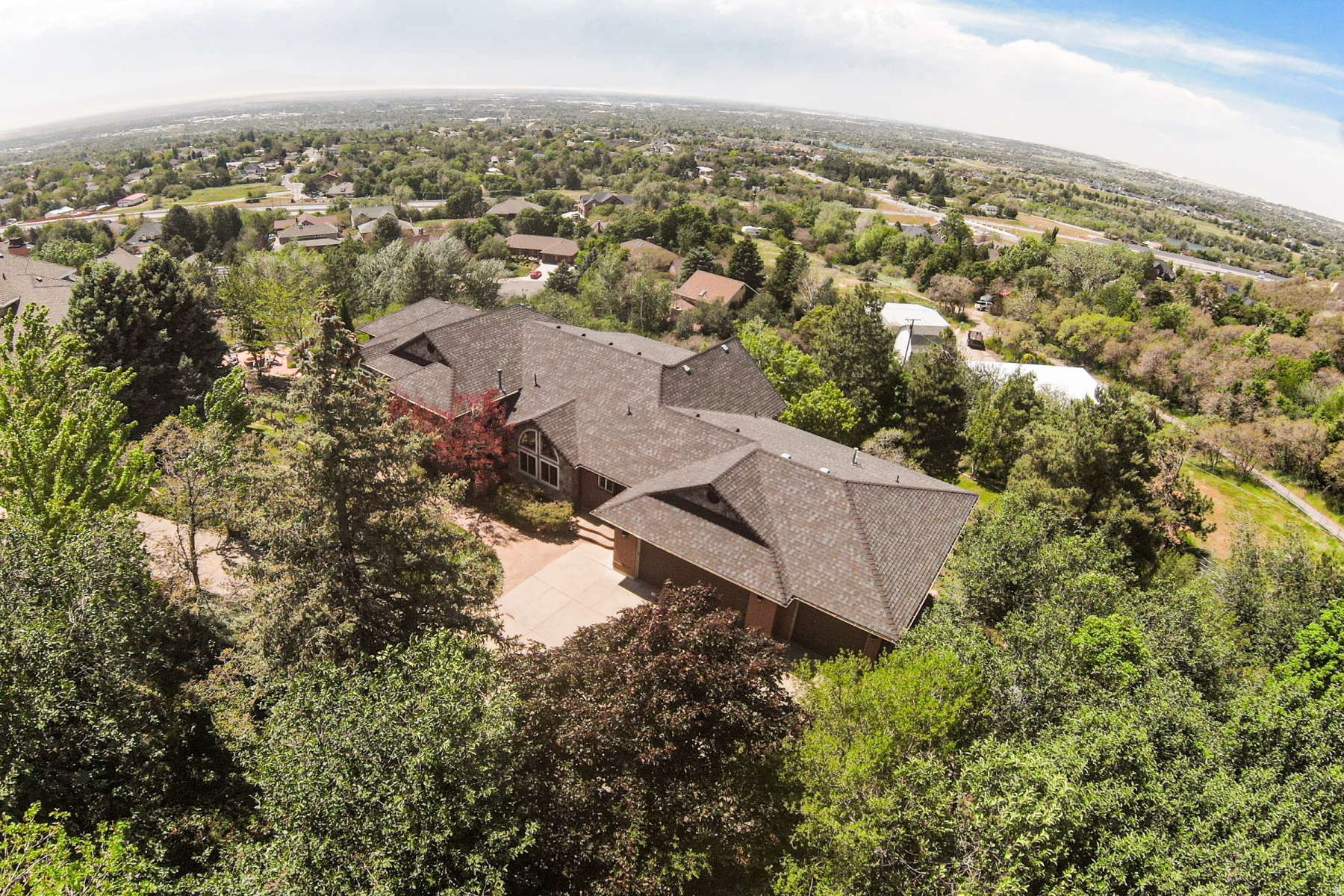 TWIN PEAKS COVE - Residential