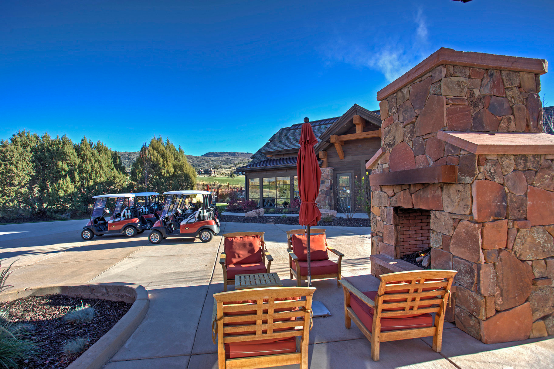 RED LEDGES - Residential