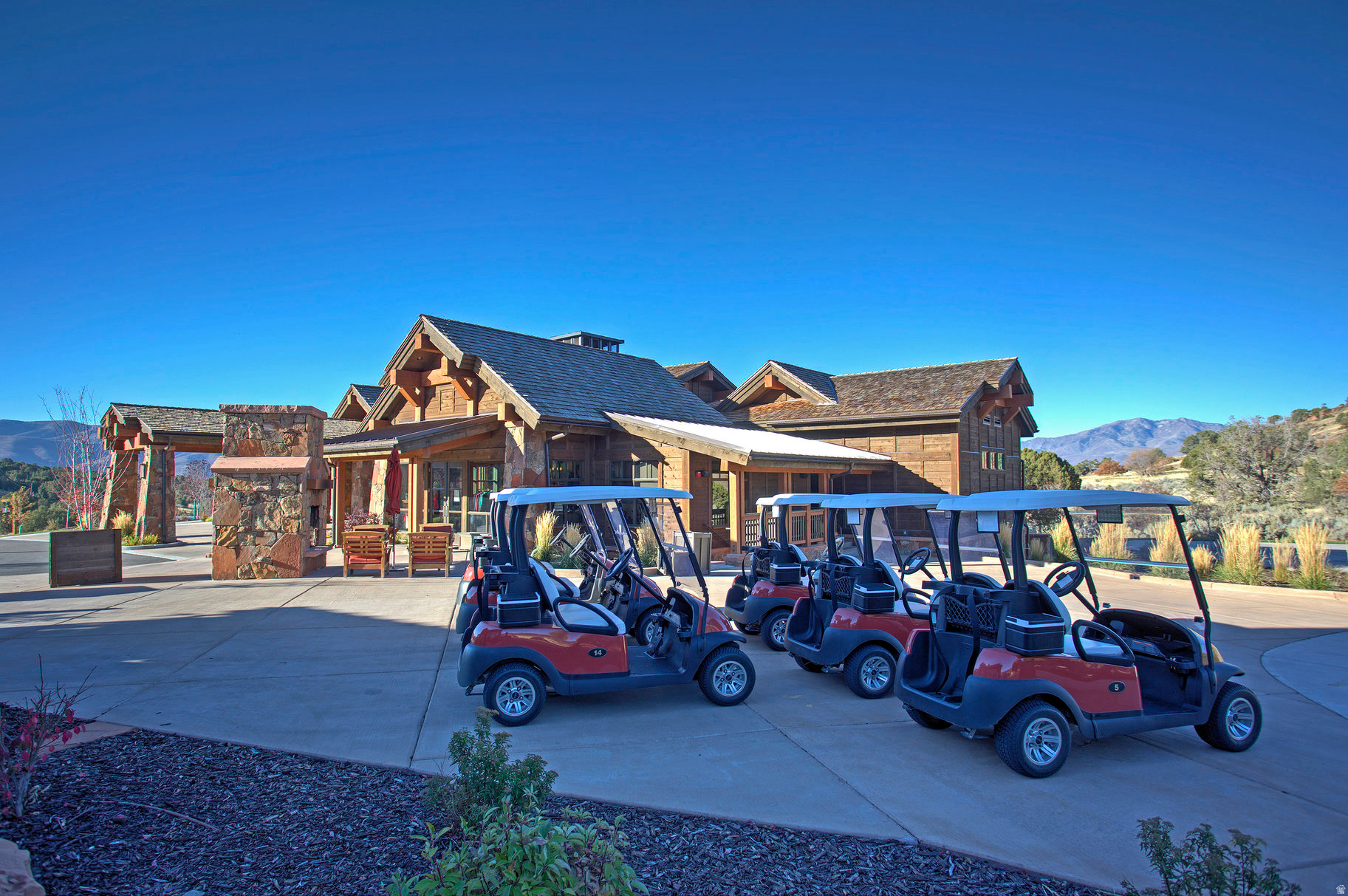 RED LEDGES - Residential