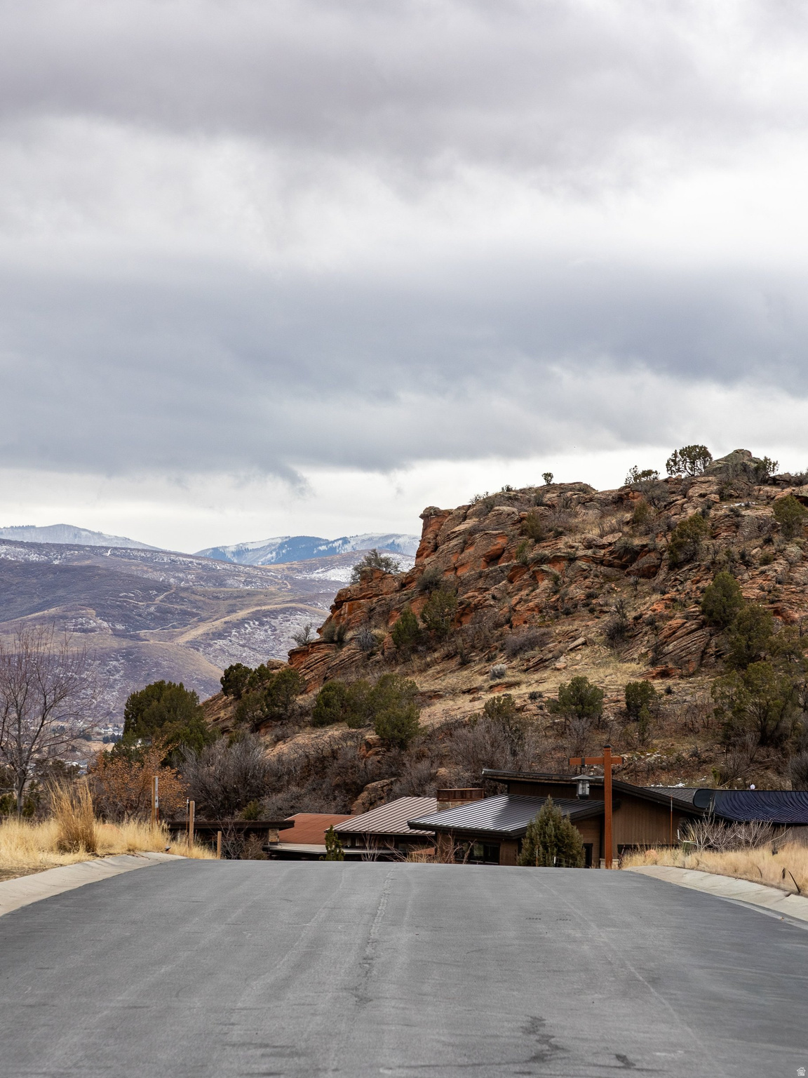RED LEDGES - Residential