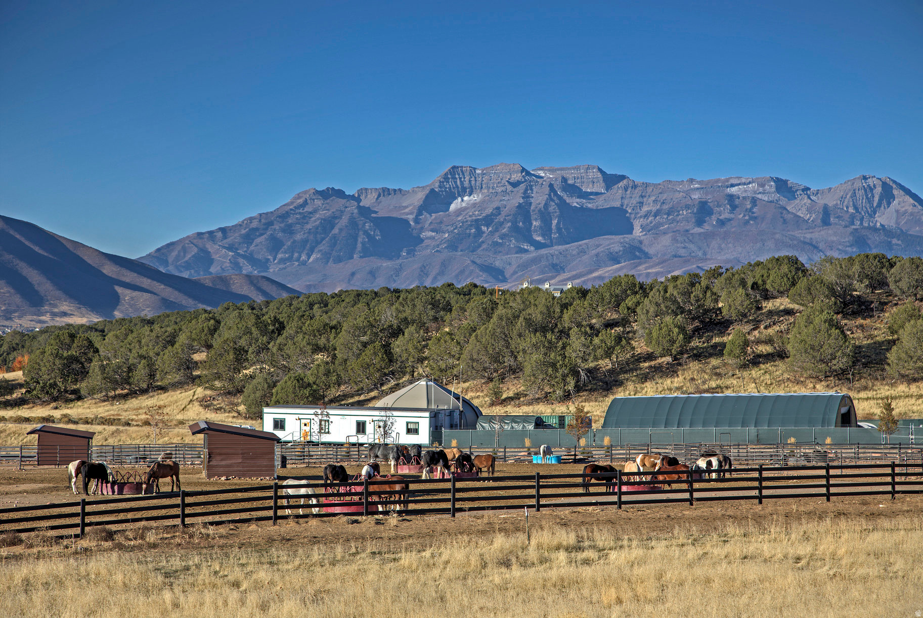RED LEDGES - Residential