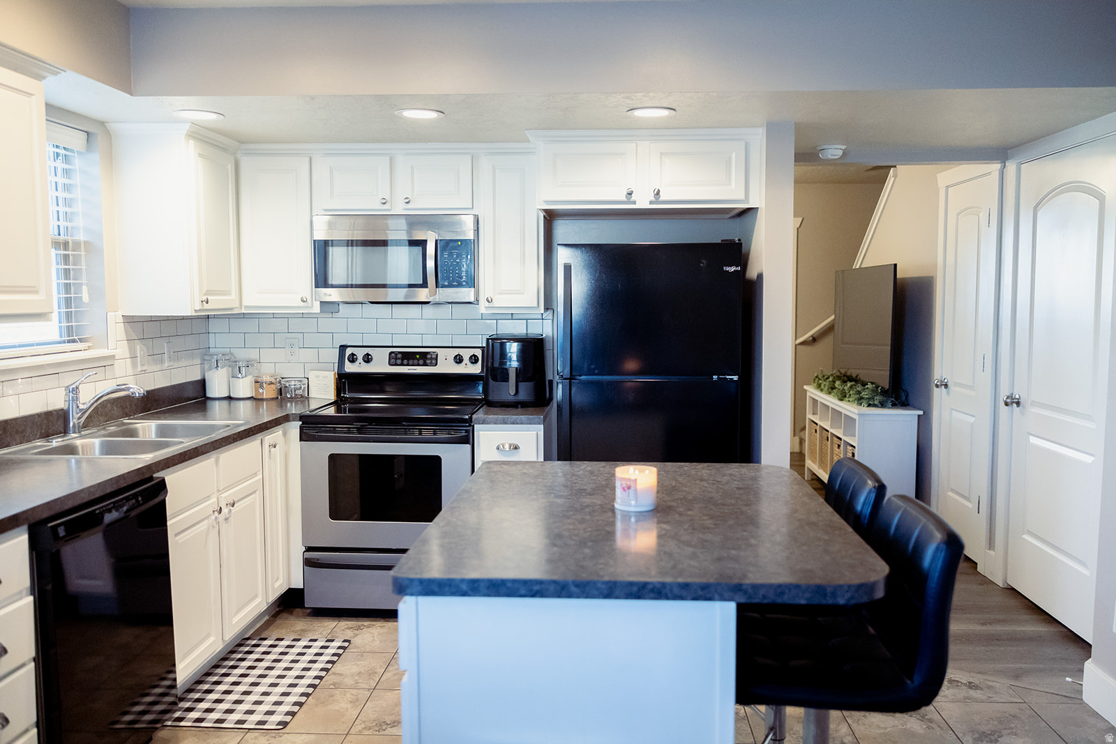 TRINITY SUB - Residential