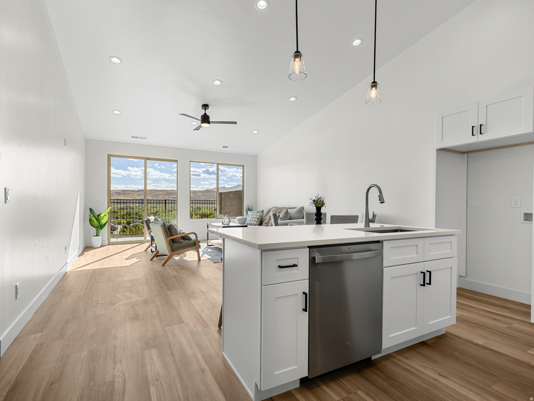 HURRICANE VIEWS - Residential