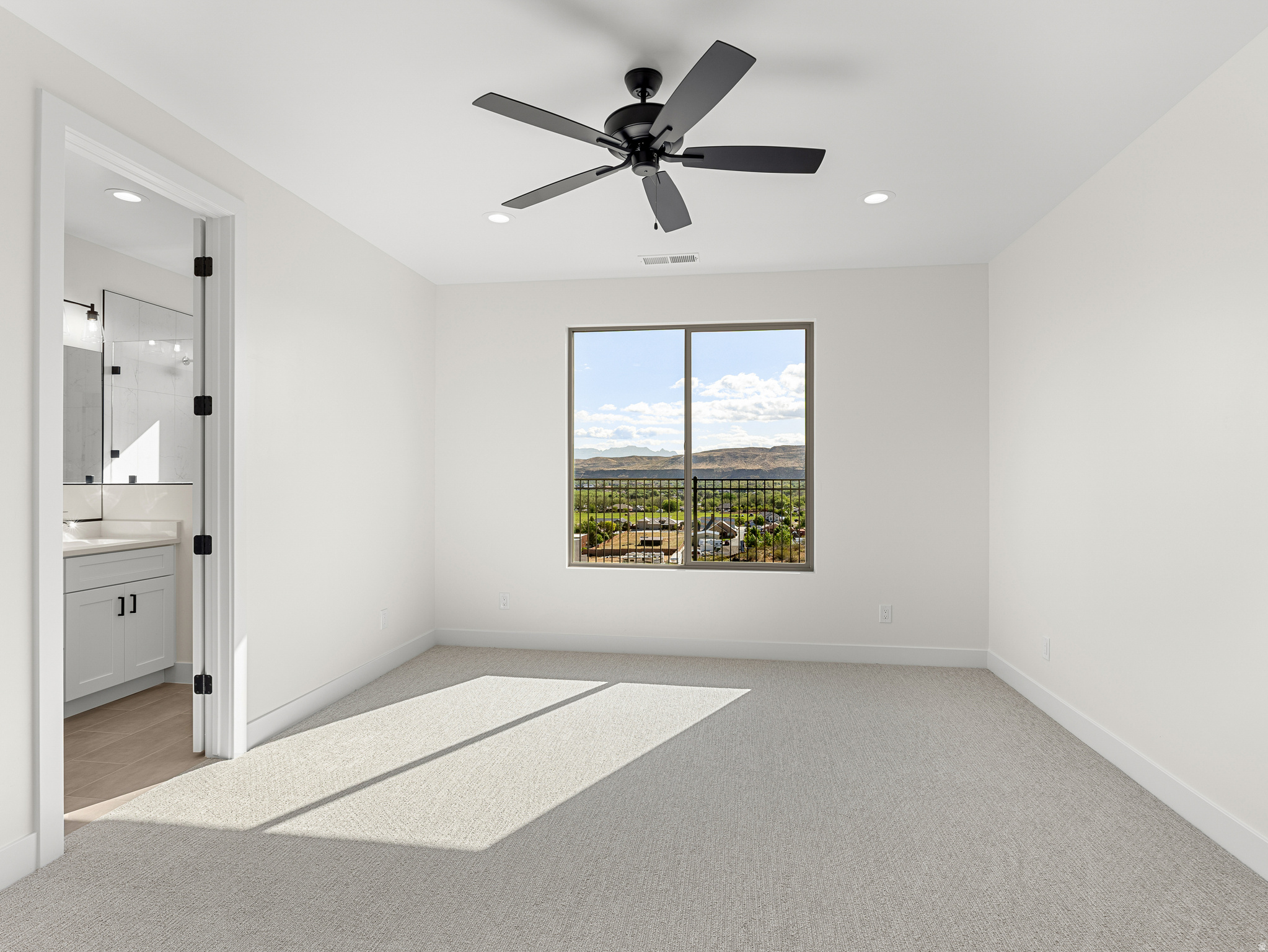 HURRICANE VIEWS - Residential