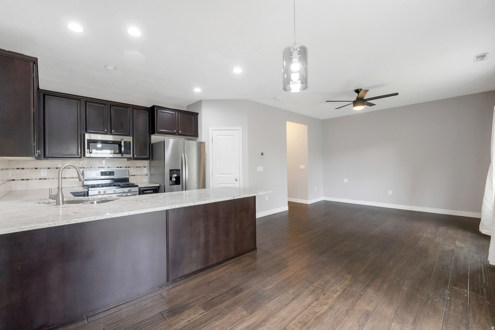 VALENTINE ESTATES - Residential