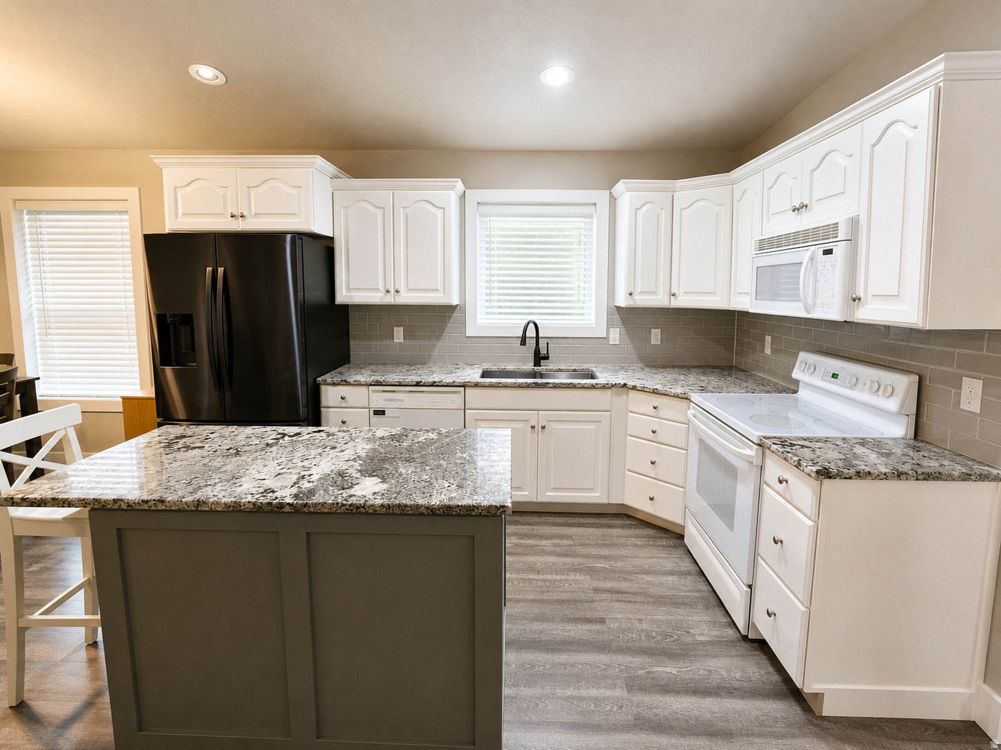 SUNRISE RIDGE - Residential