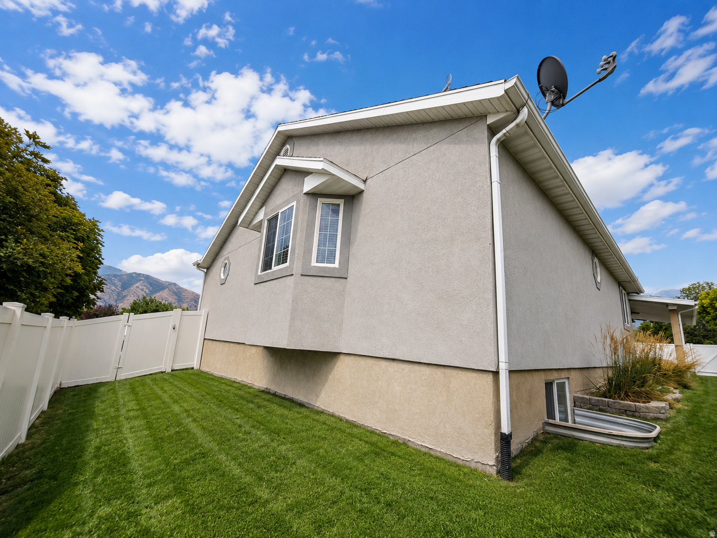 SUNRISE RIDGE - Residential