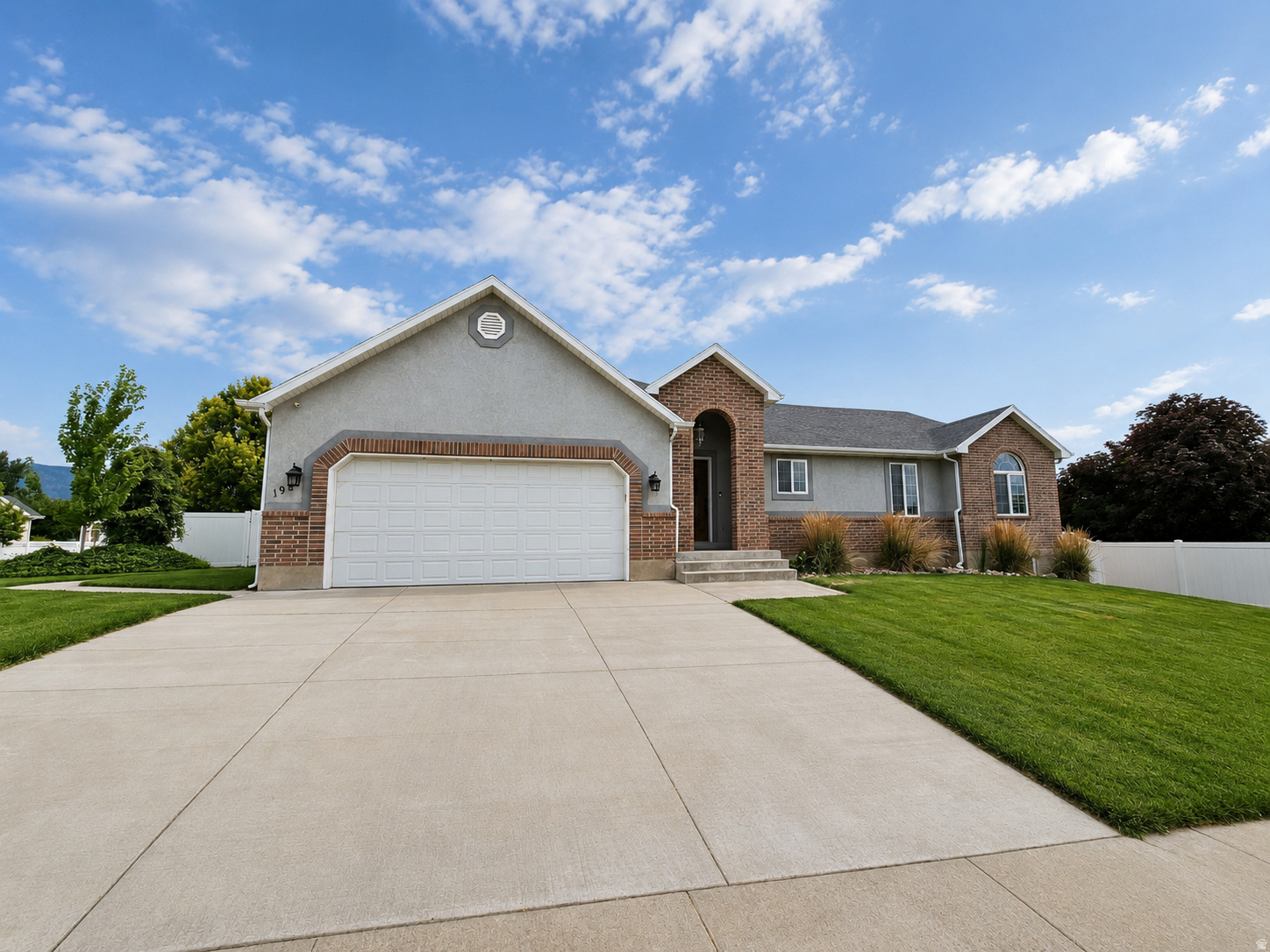 Incredible rambler situated on a desirable corner lot in Springville! This home offers a spacious floor plan, a large, fully usable yard with endless possibilities for entertaining, gardening, or future expansion, and hard-to-find RV parking with plenty of room for your RV, trailer, or other toys. Enjoy the comfort and convenience of single-level living, along with the outdoor space today's buyers are looking for. Conveniently located just minutes from schools, parks, shopping, dining, and easy freeway access. Schedule your private showing today!