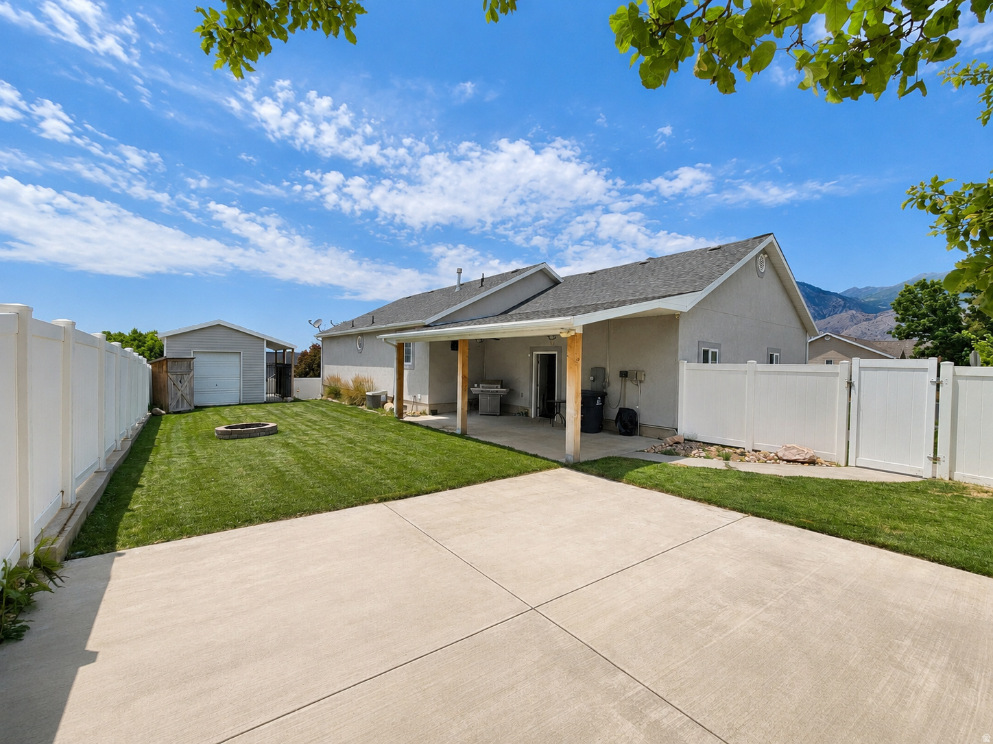 SUNRISE RIDGE - Residential