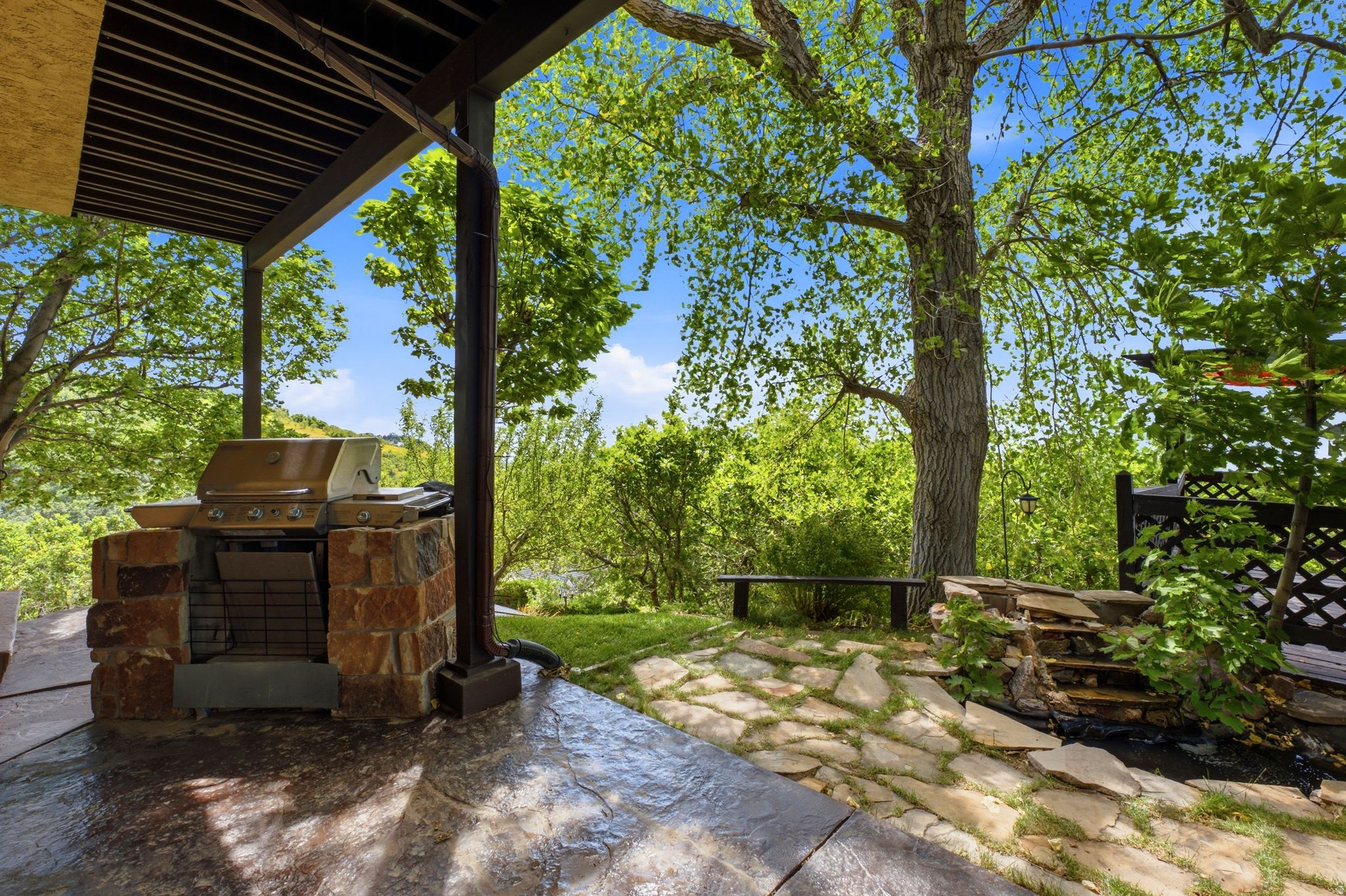 MAPLE COVE - Residential