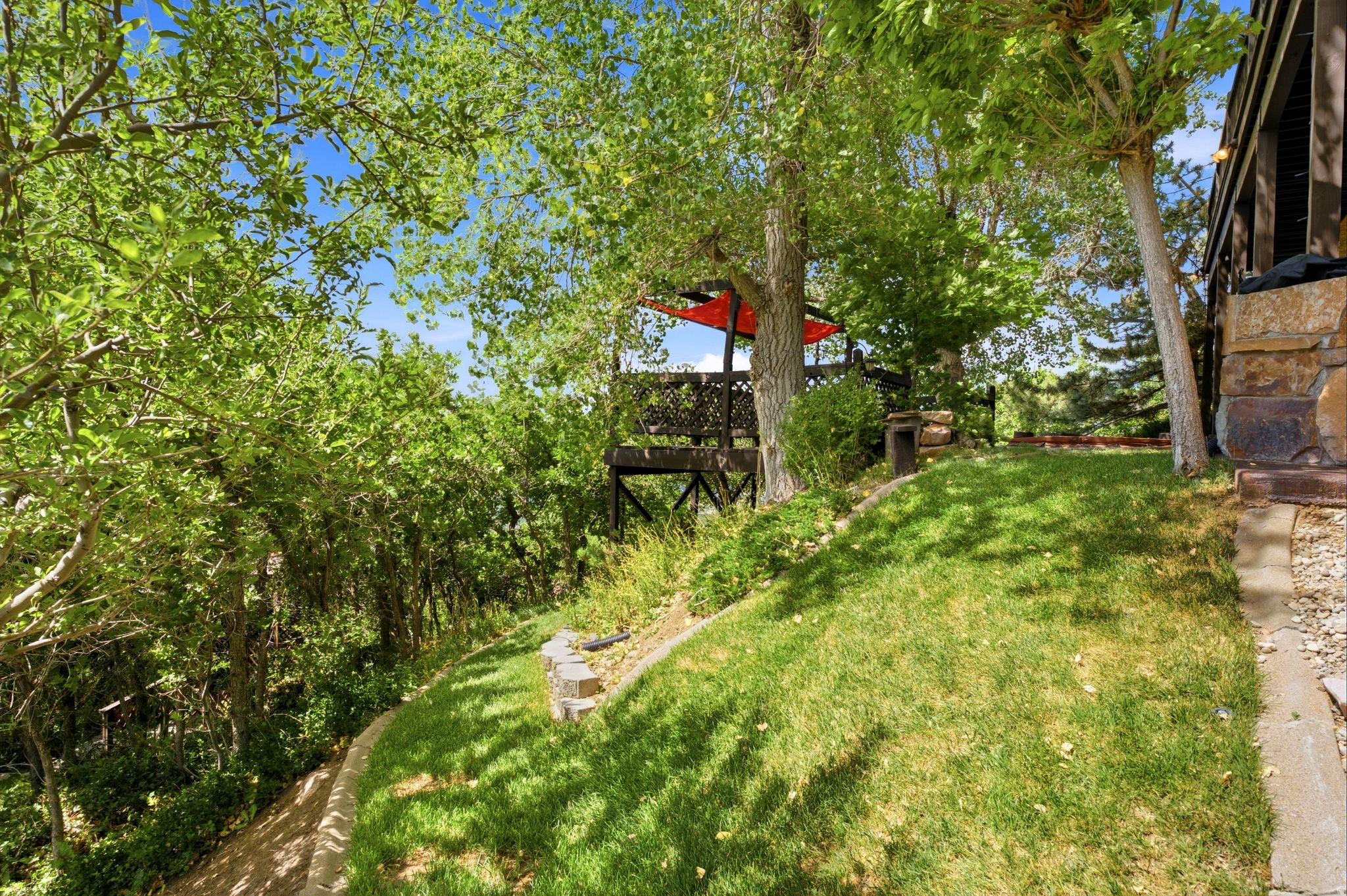 MAPLE COVE - Residential