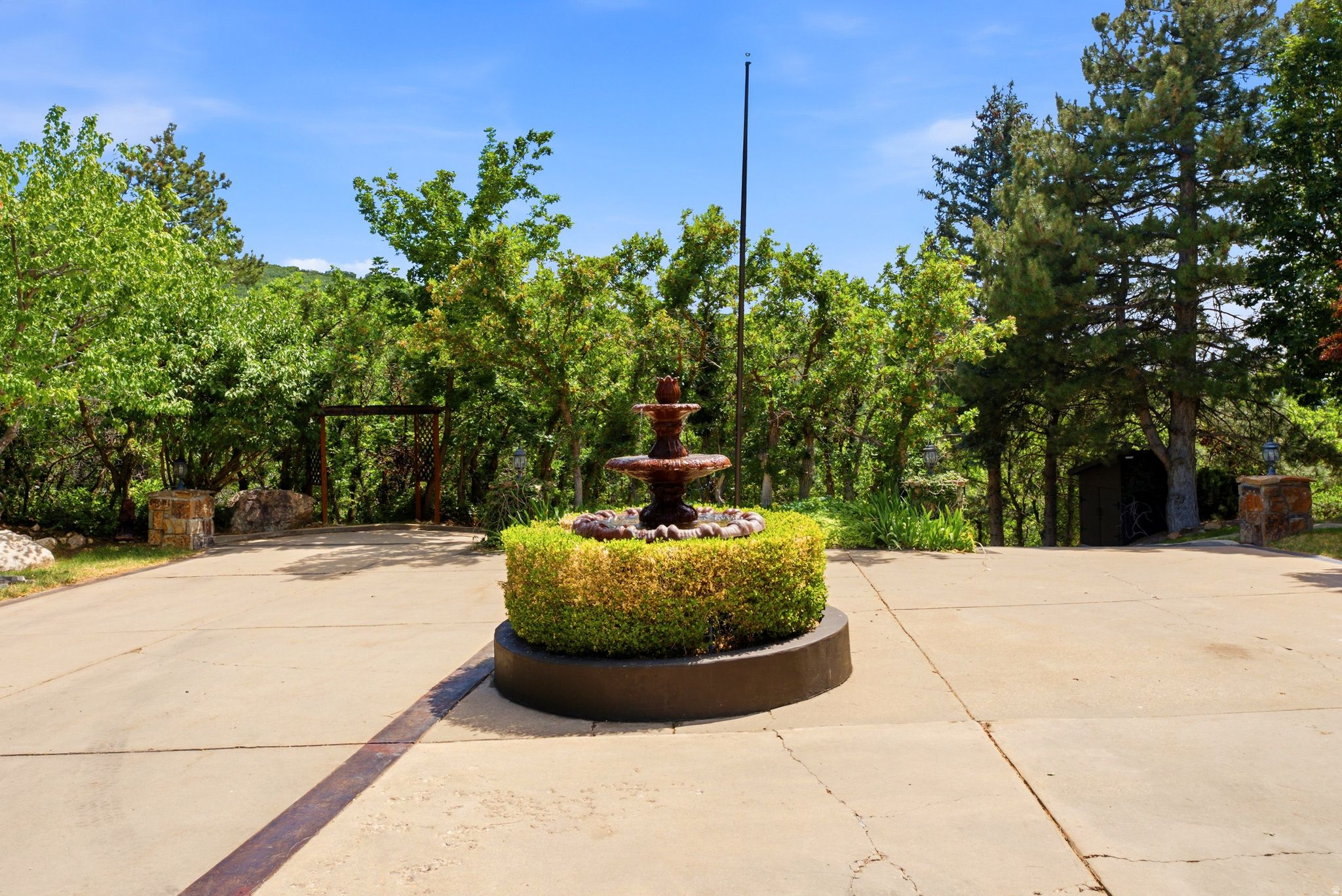 MAPLE COVE - Residential