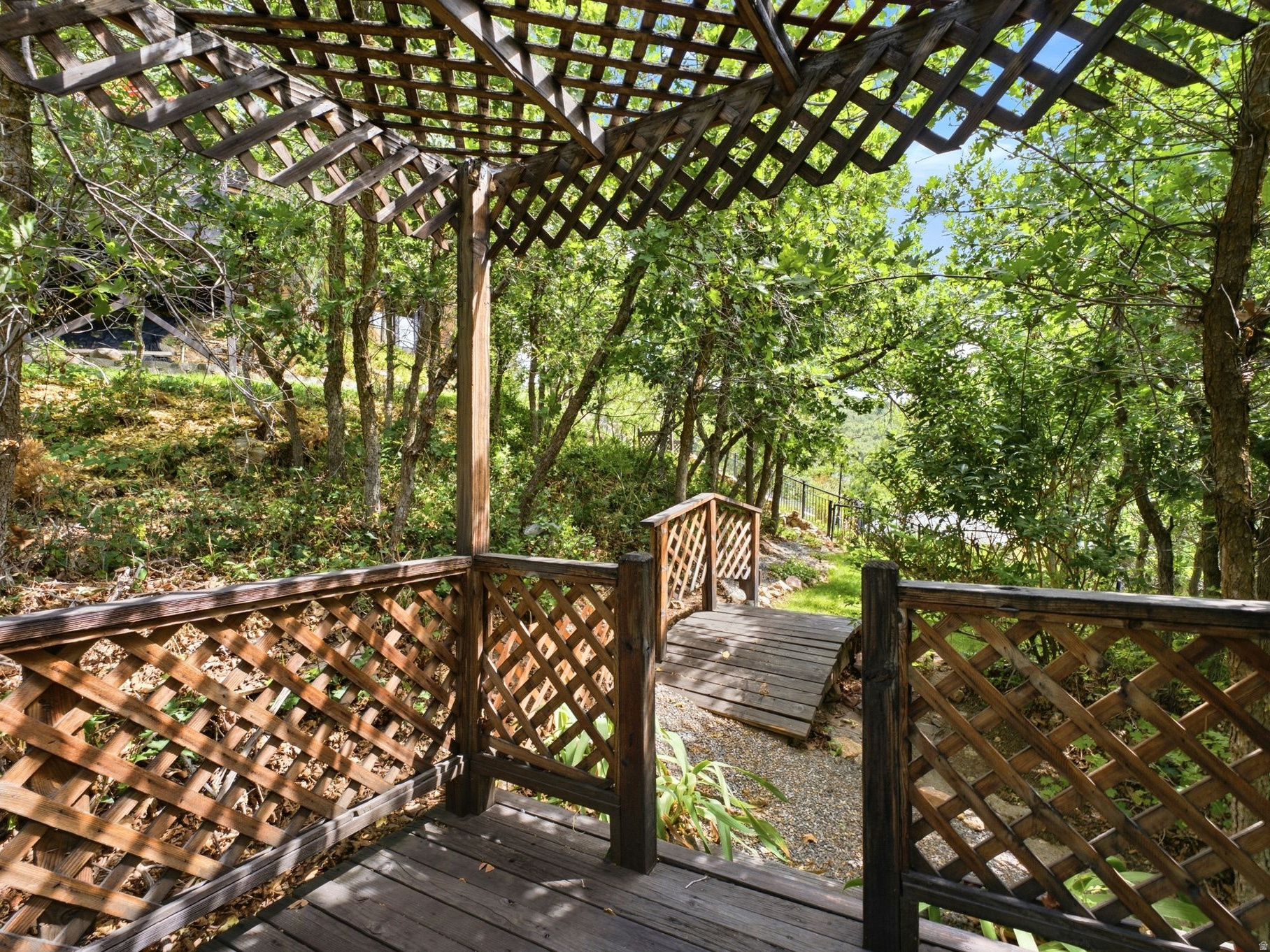 MAPLE COVE - Residential
