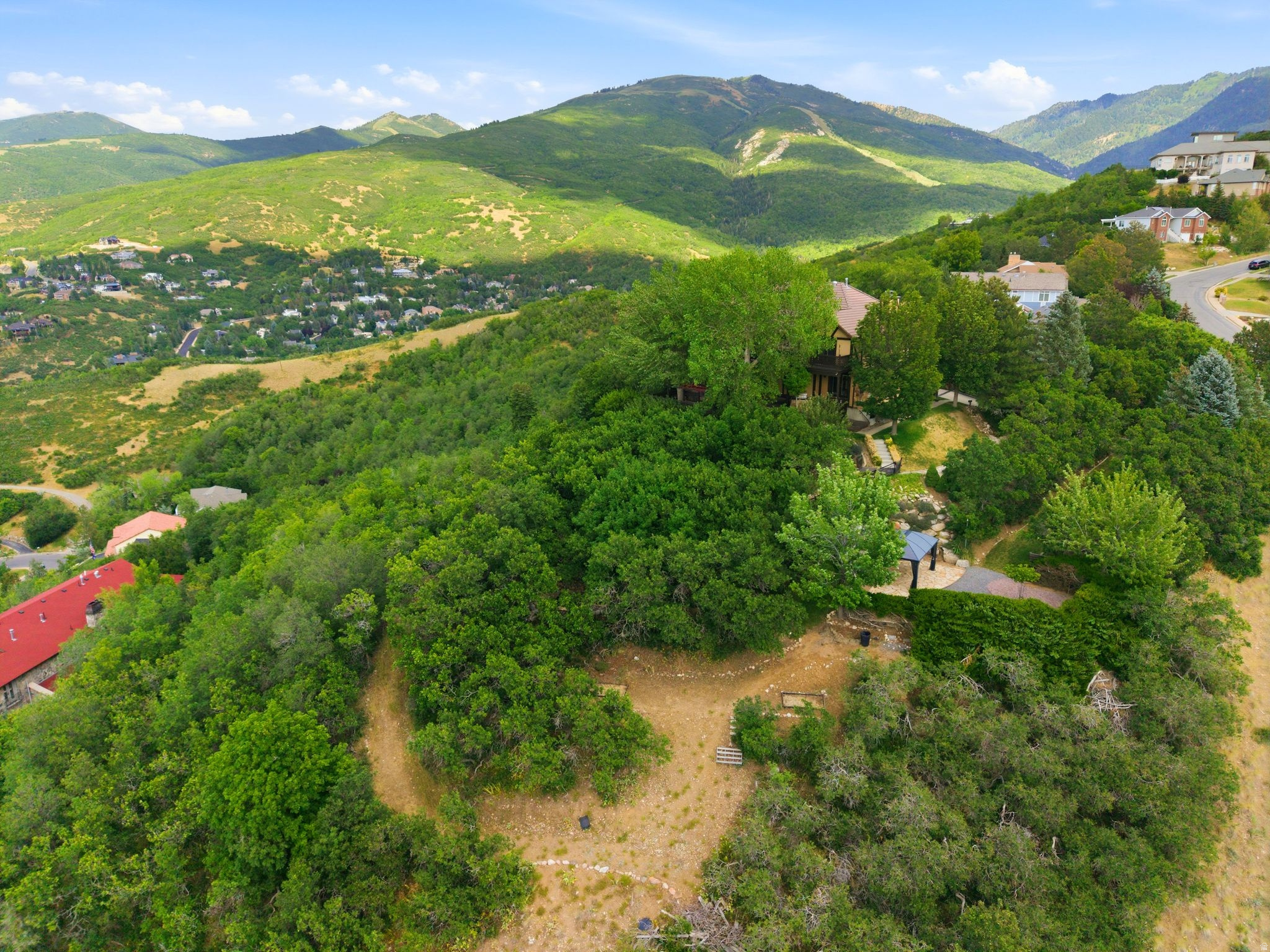 MAPLE COVE - Residential