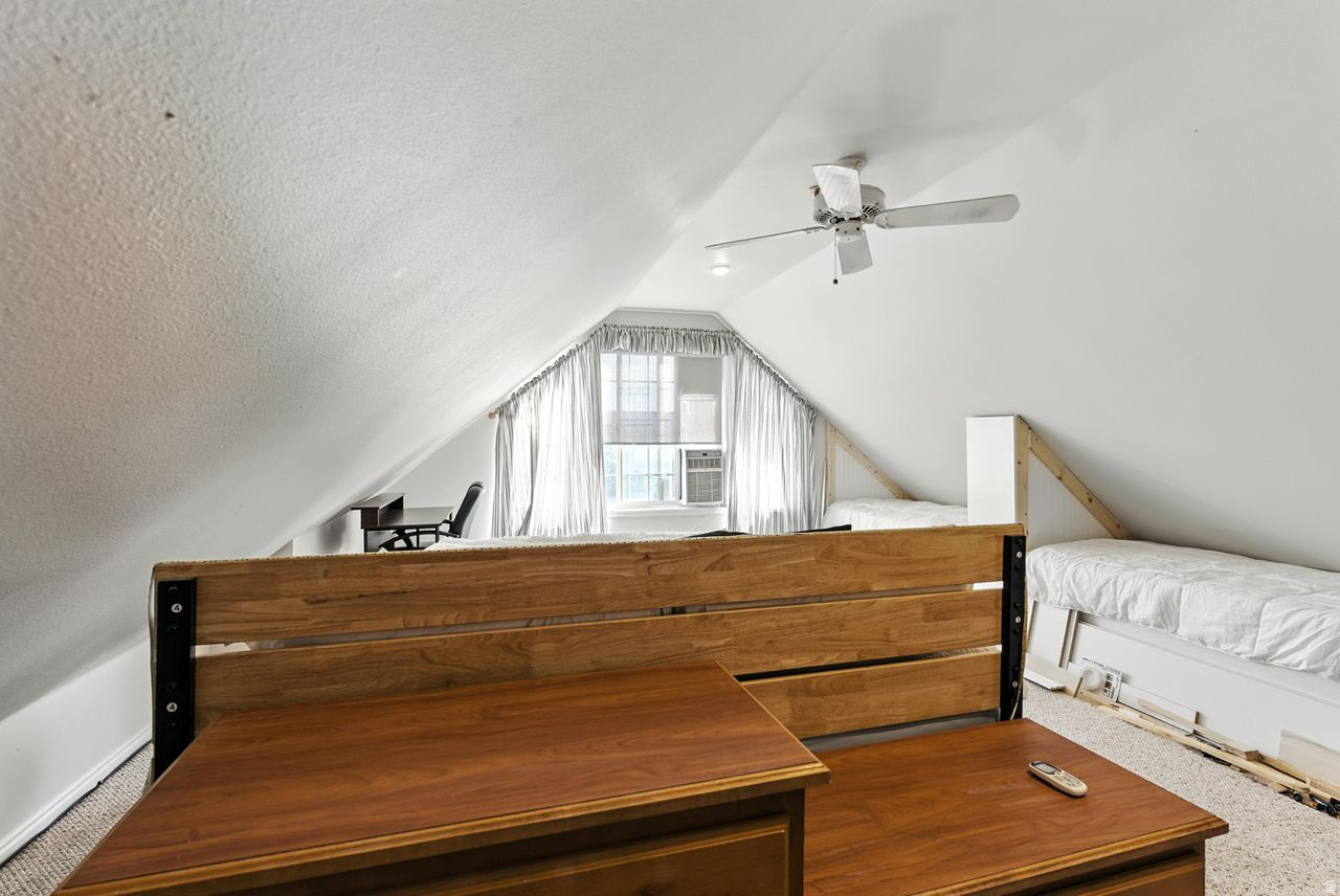 SWISS OAKS CONDOMINIUMS - Residential