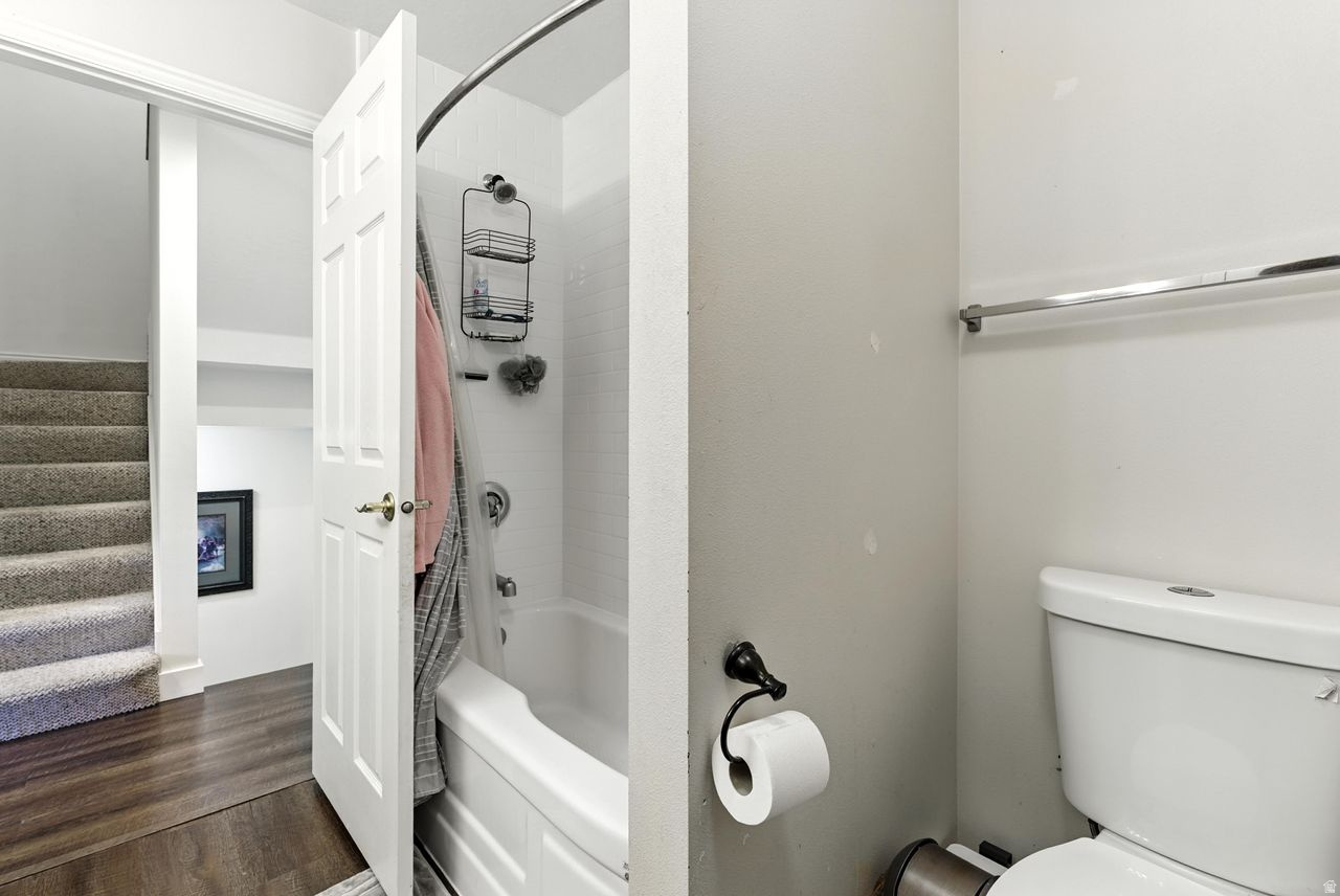 SWISS OAKS CONDOMINIUMS - Residential