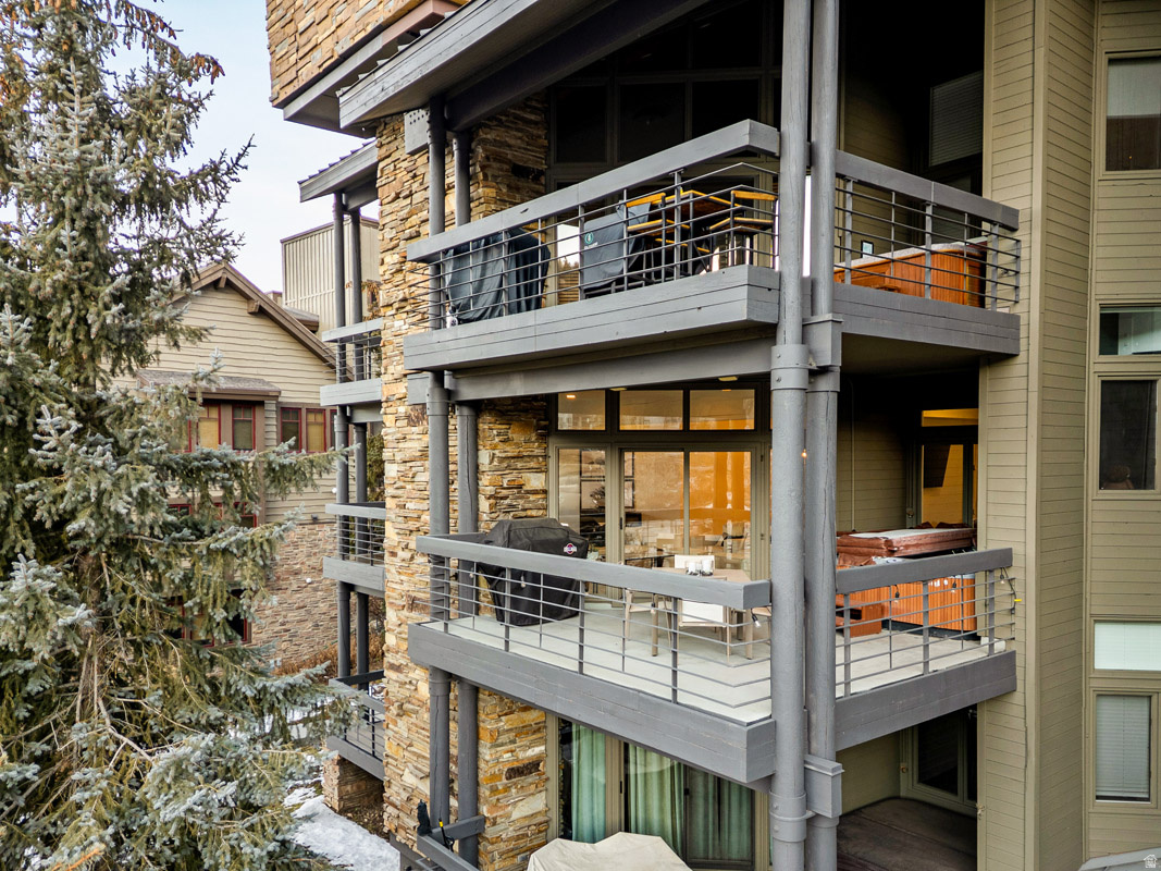 POWDER RUN CONDO - Residential