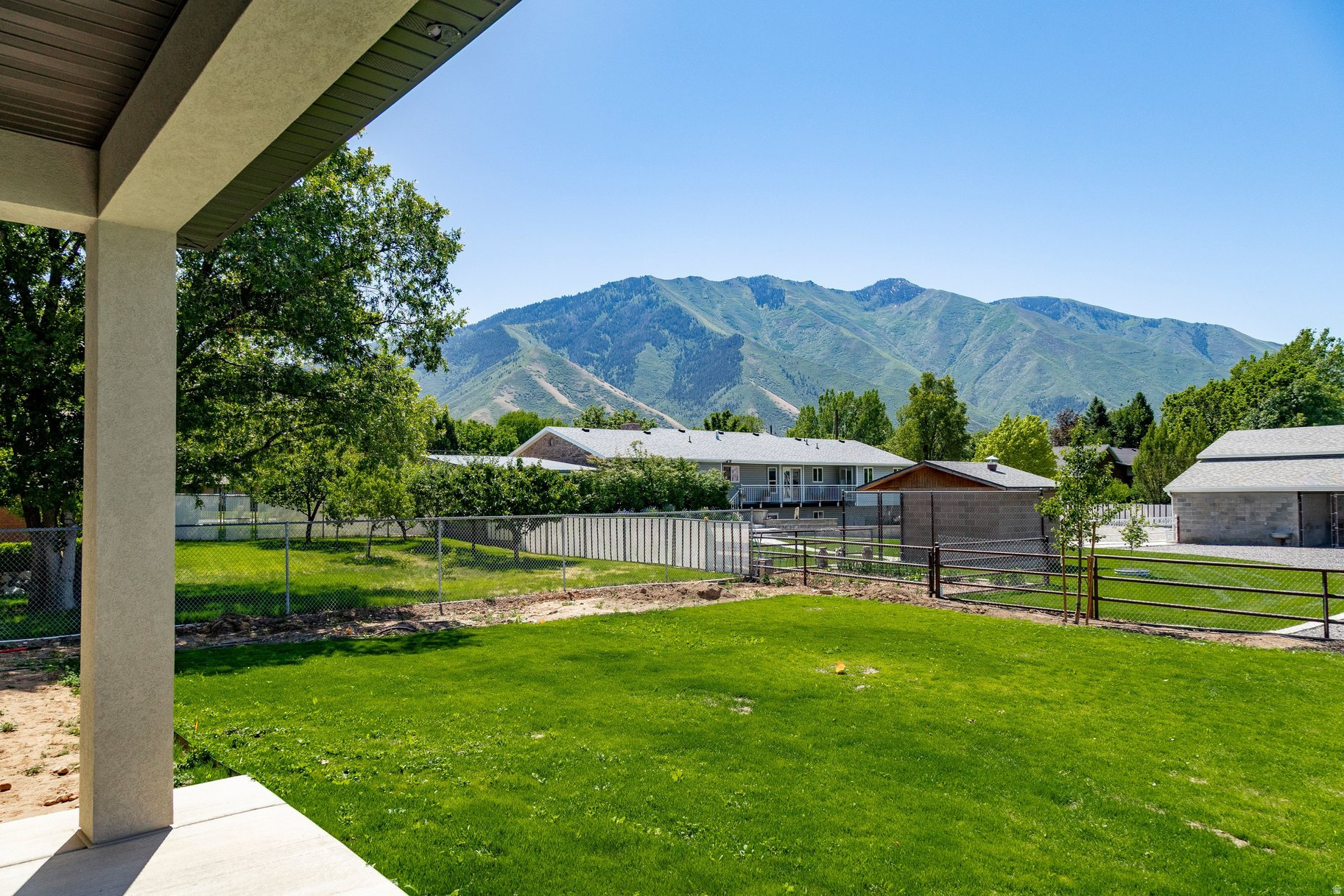 HARDMAN FIELDS - Residential