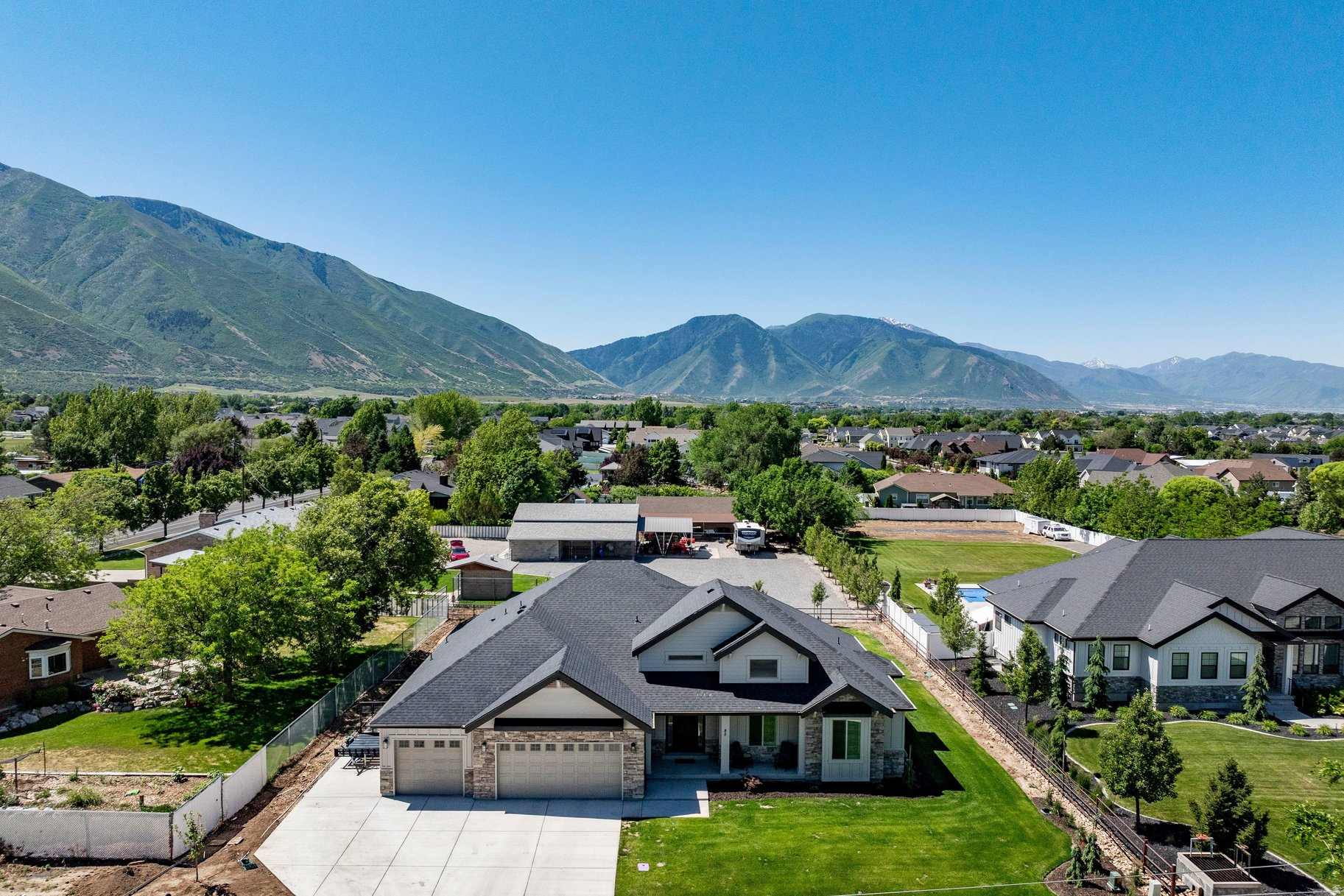 HARDMAN FIELDS - Residential