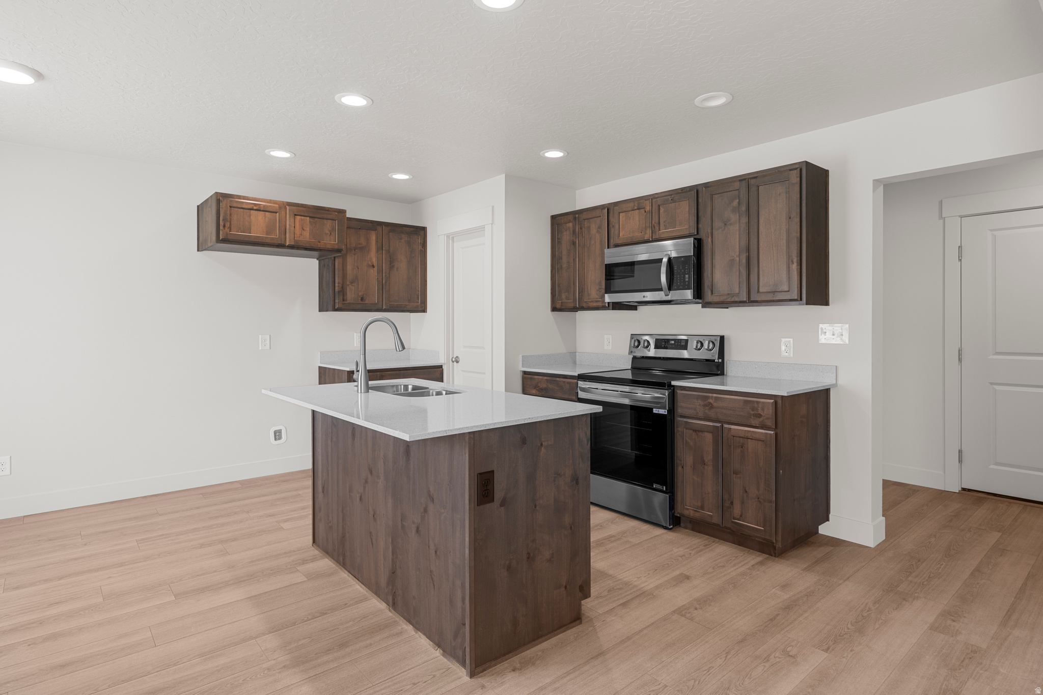MAPLETON VILLAGE - Residential
