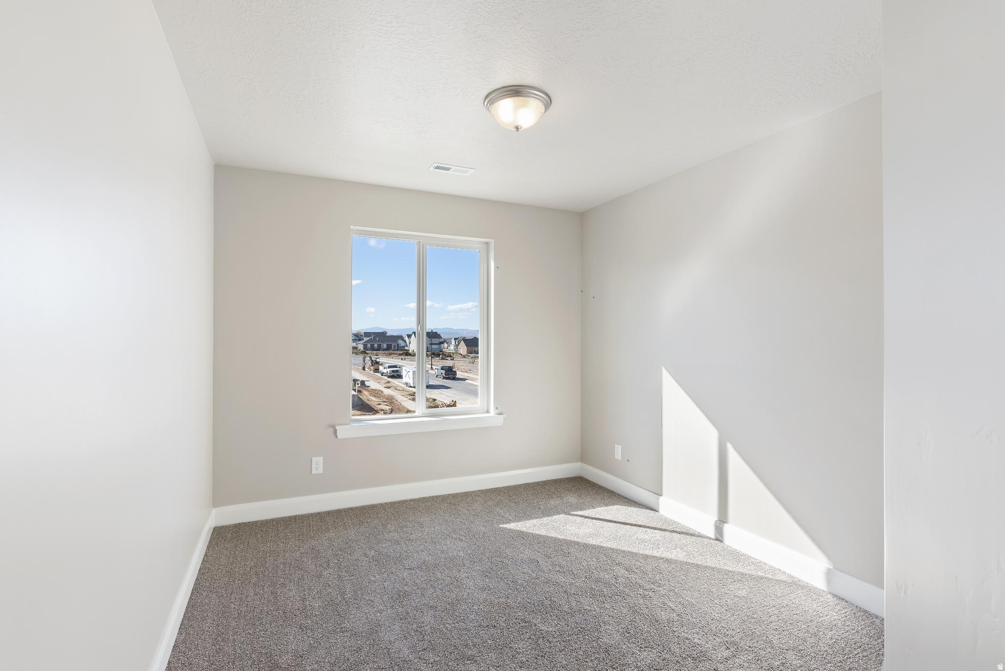 MAPLE MOUNTAIN - Residential