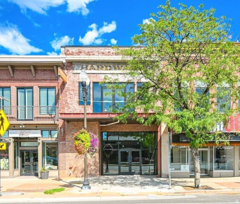 Highlights: Urban/Retail Restaurant Space, Downtown, Ogden/Conveniently Located, Fiber Internet, Flexible Terms, Public Transportation Accessible, Historical Renovation/Arts District