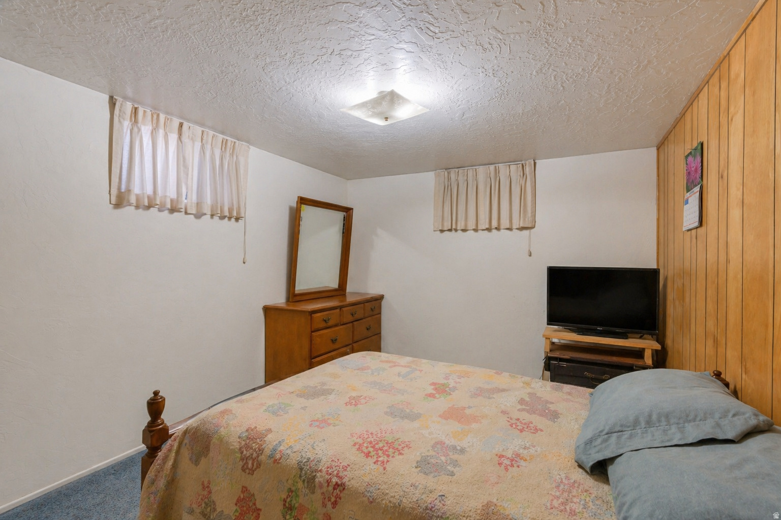 DIXON ACRS. - Residential