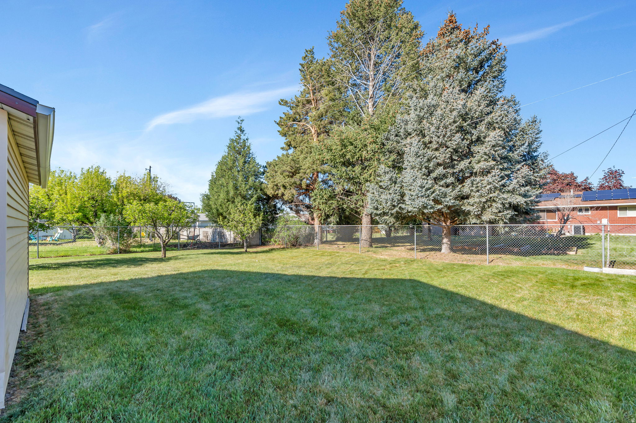 DIXON ACRS. - Residential