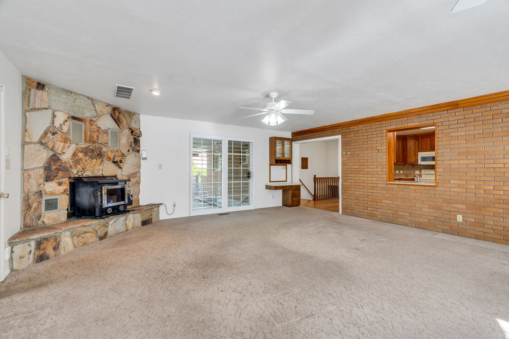 DIXON ACRS. - Residential