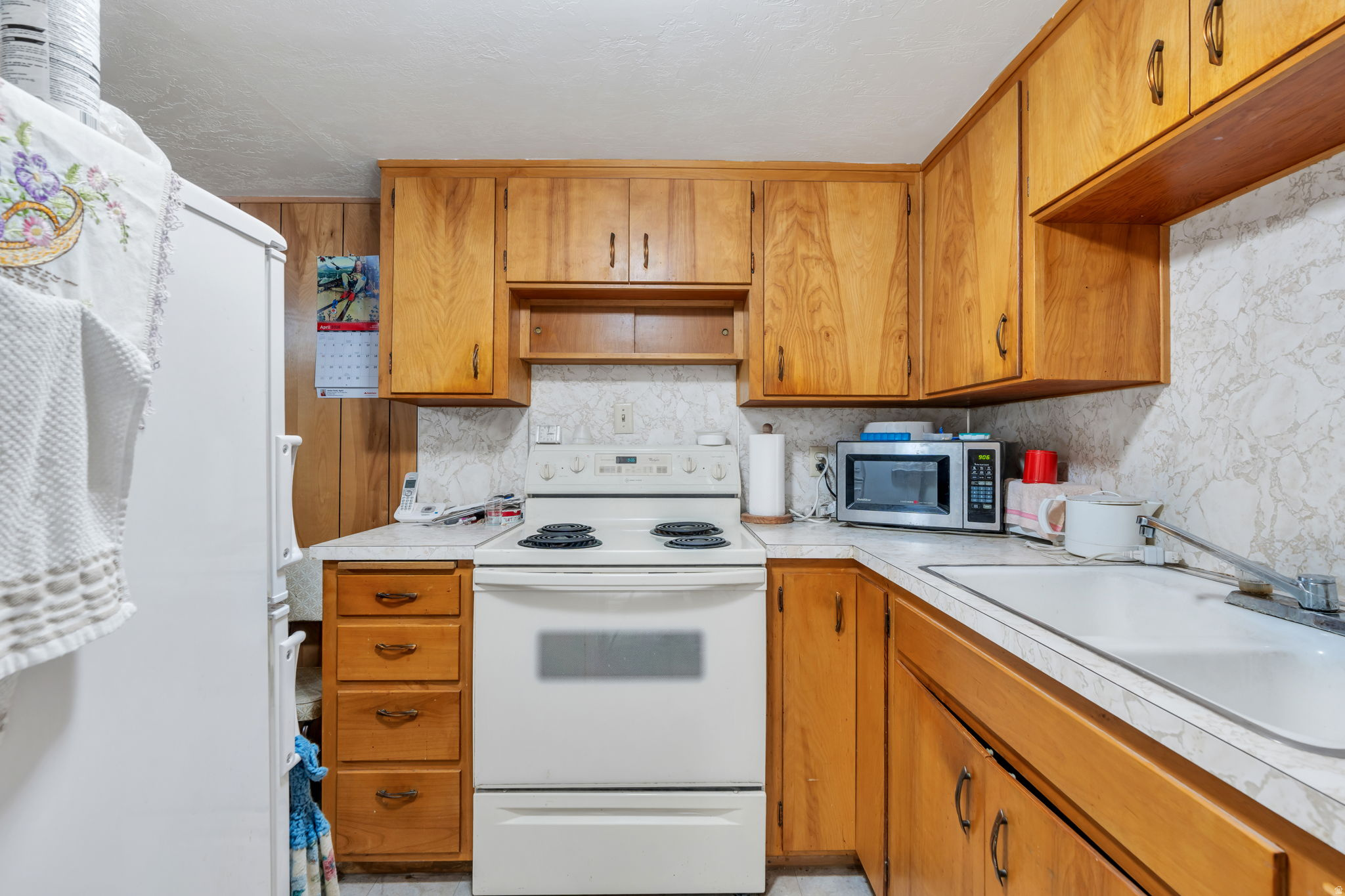 DIXON ACRS. - Residential