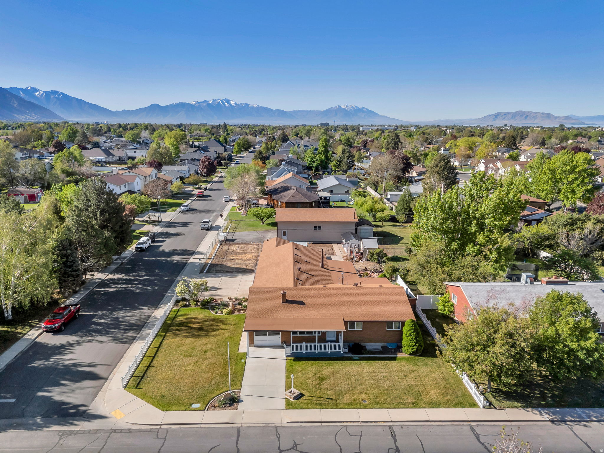 DIXON ACRS. - Residential