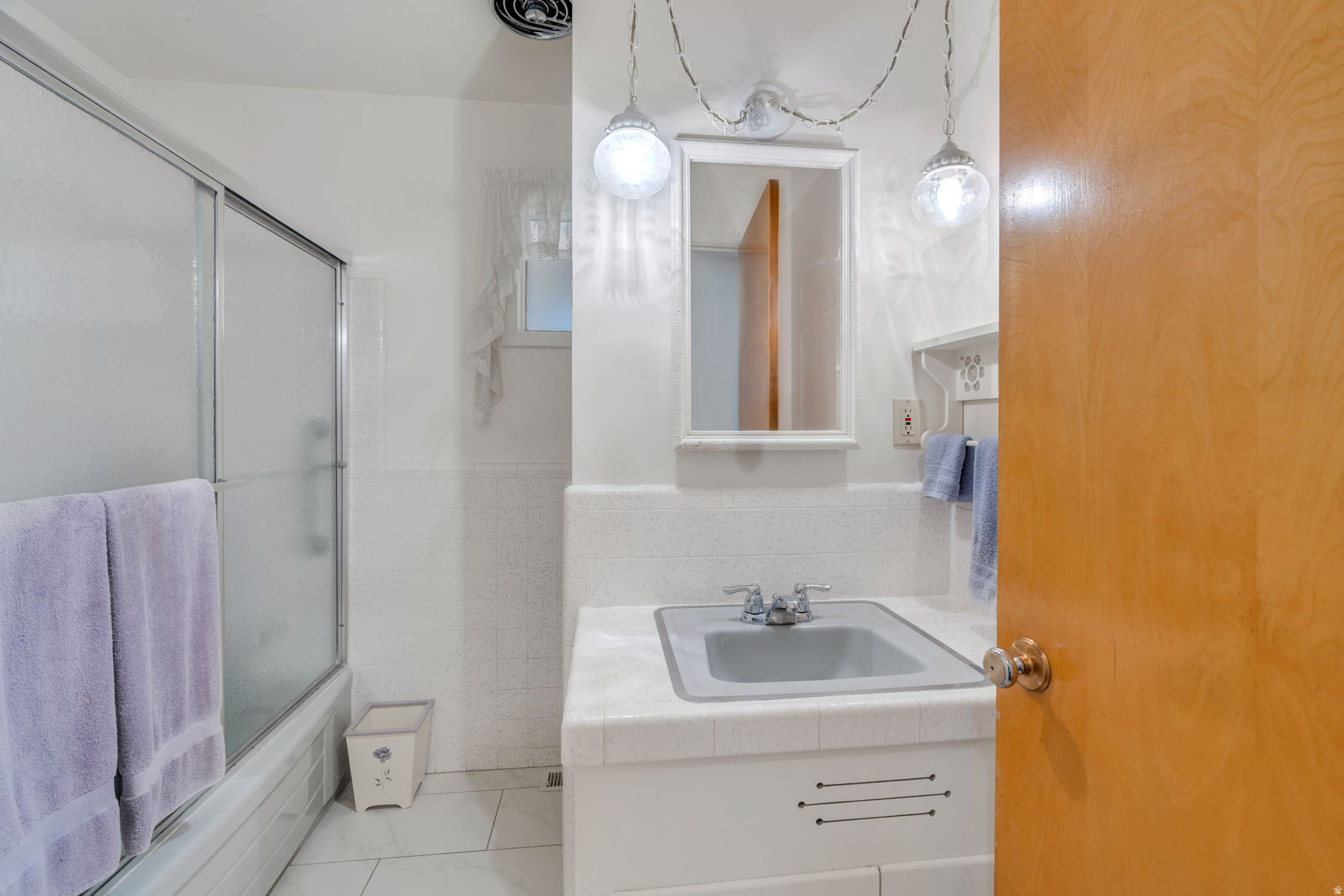 DIXON ACRS. - Residential