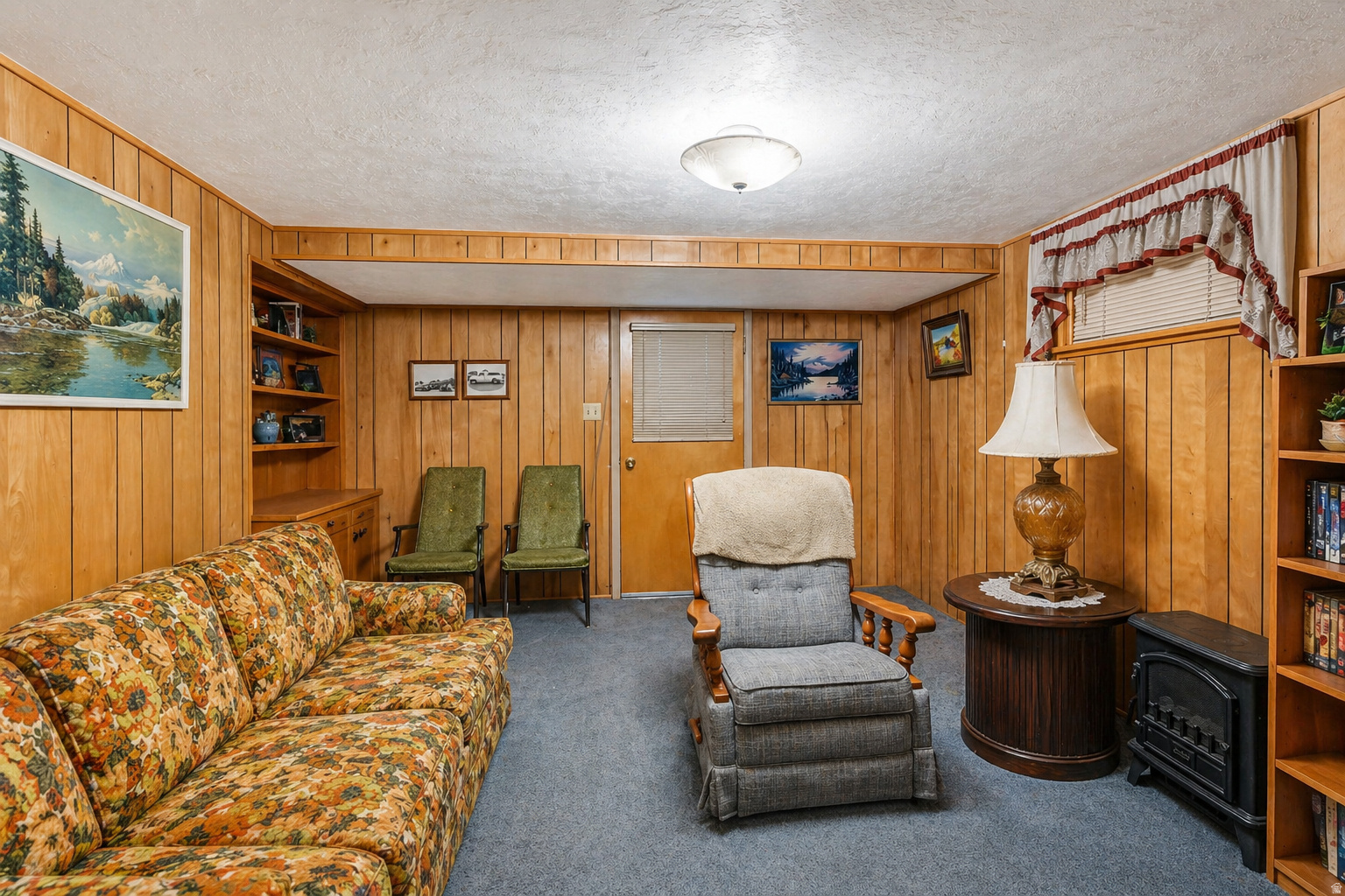DIXON ACRS. - Residential