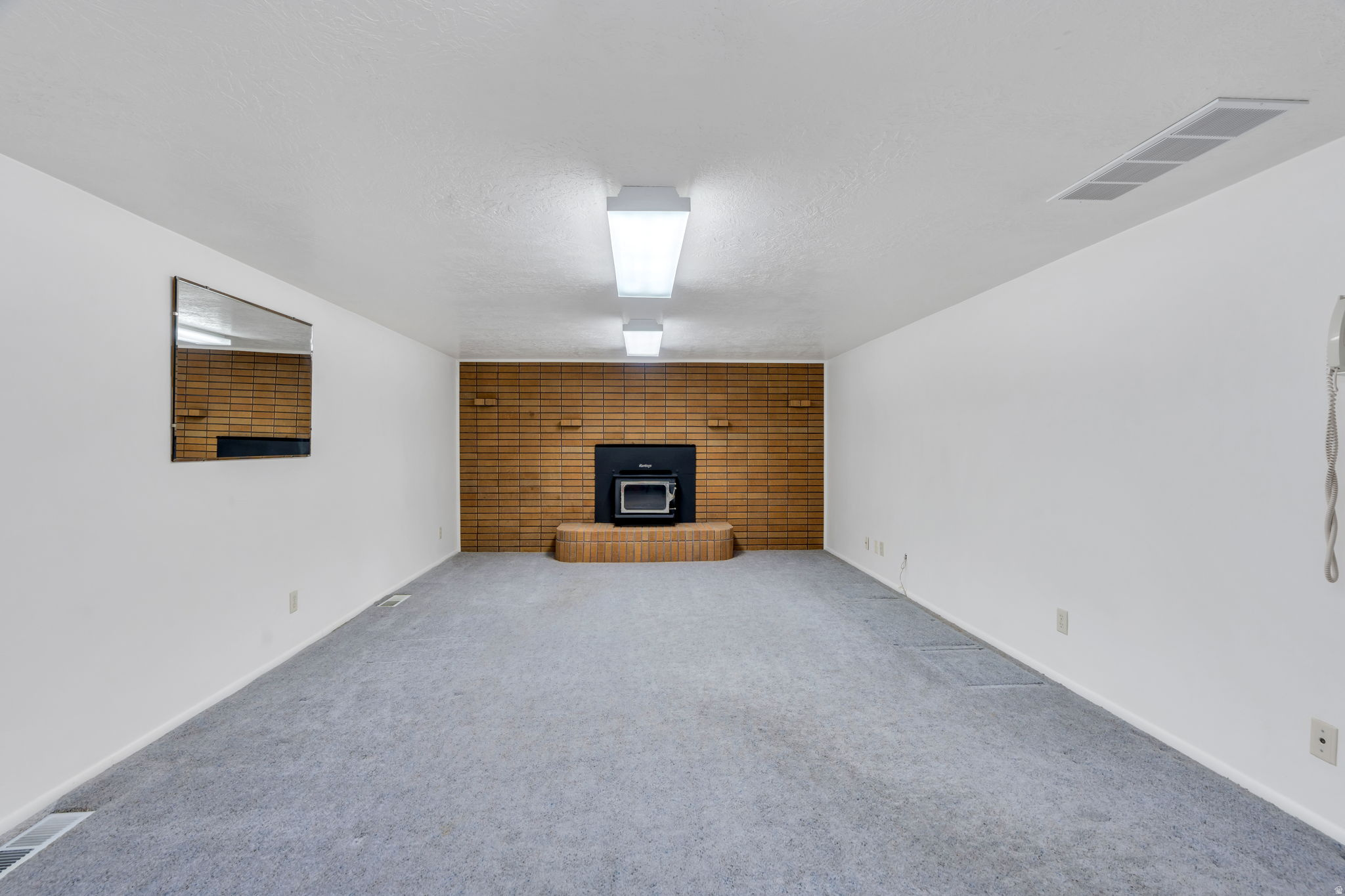 DIXON ACRS. - Residential